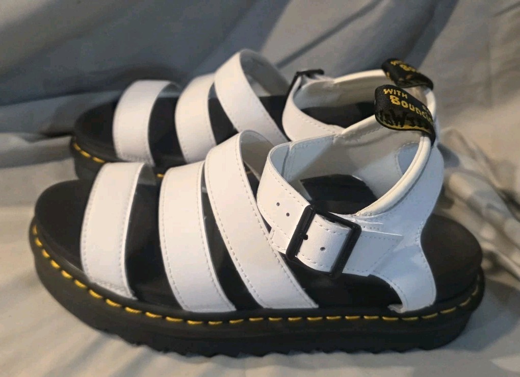 DR. MARTENS Womens Blaire Leather Sandals White Size 10 NWOB Defect