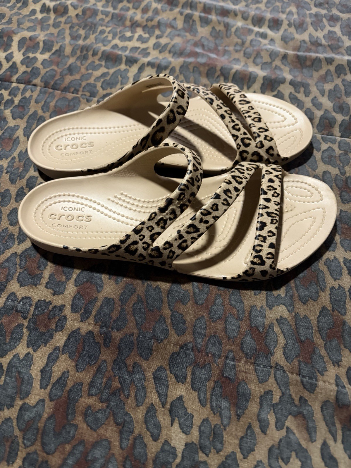 Crocs Kadee II Leopard 3 Band Straps Slip-On Slides Sandals EUC WORN ONCE 10
