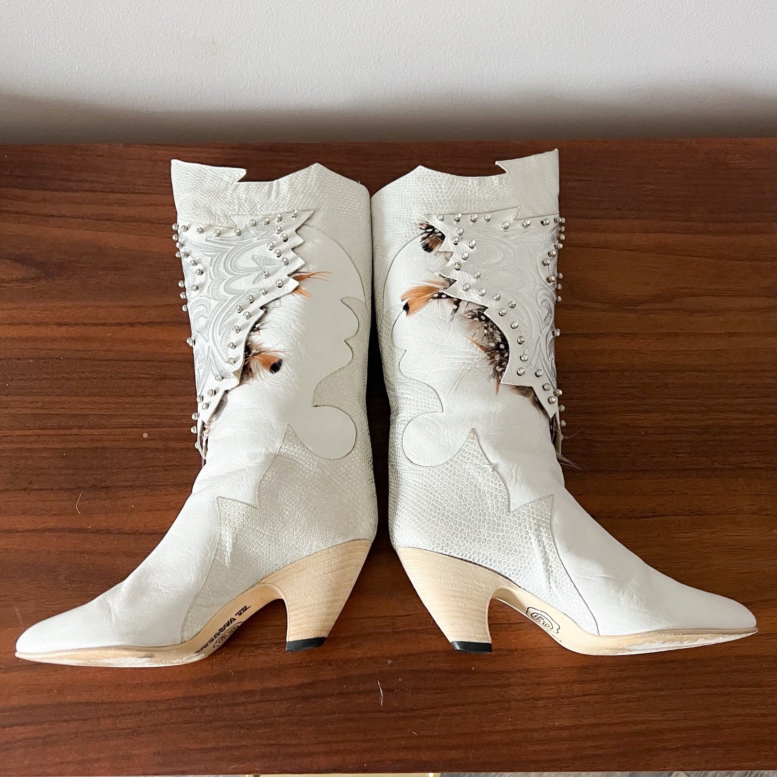 El Vaquero White Leather Studded Feather Western Boots EU 35.5 US 5.5 Italy Rare