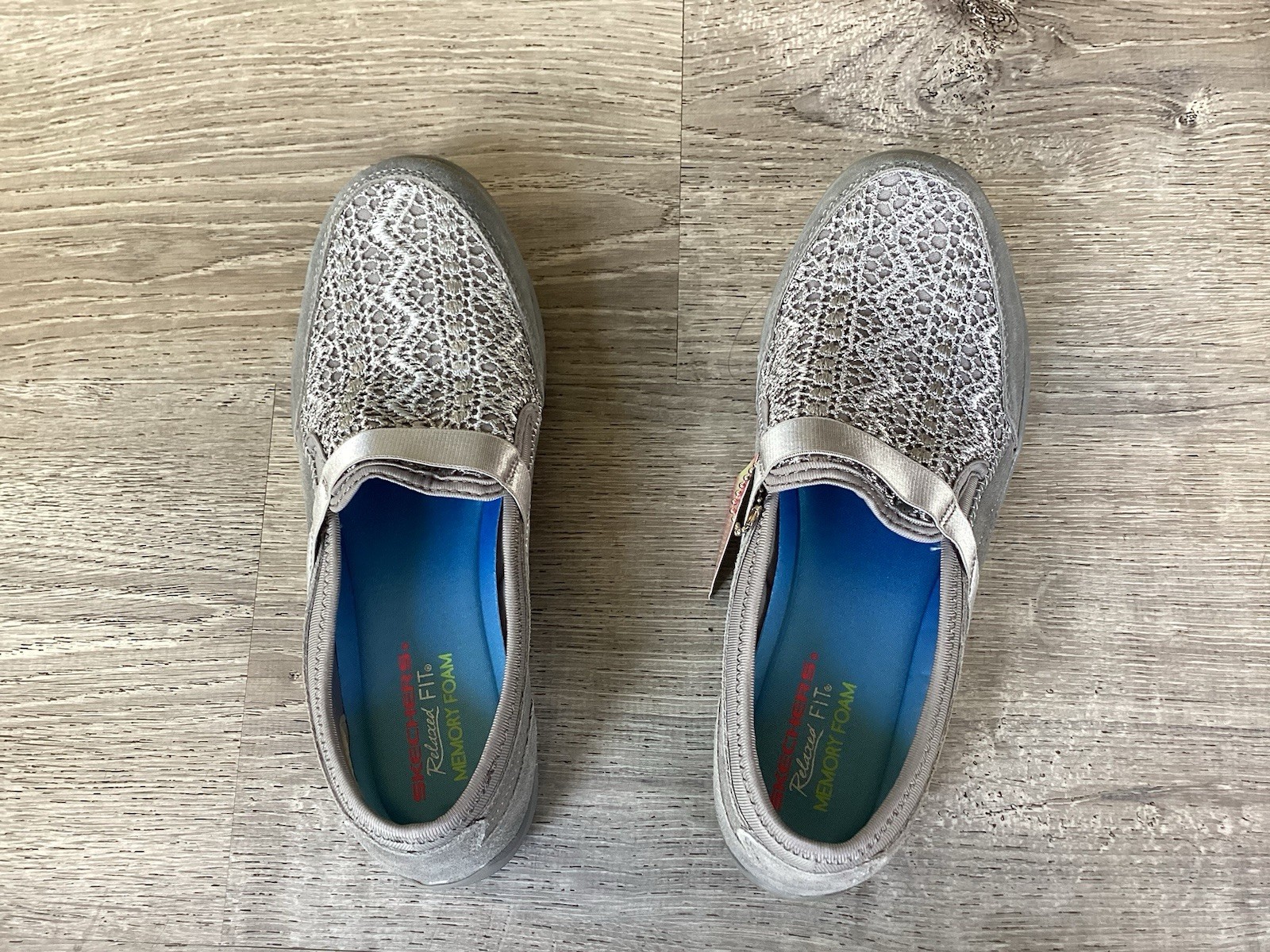 Skechers Womens Breathe Easy Relaxed Fit Size 9.5 Slip On Shoes Gray 88000DS