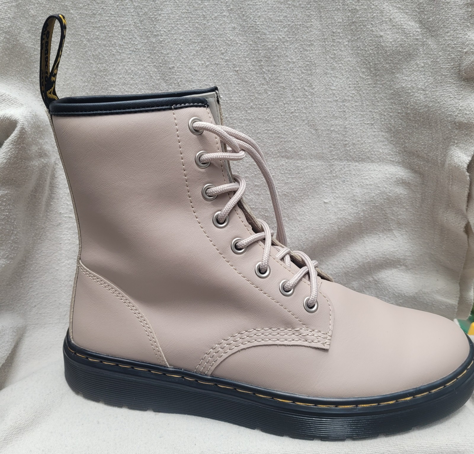 Dr Martens Zavala Beige/Taupe Lace Up Combat Boots W UK7/US9 M US8/EU41