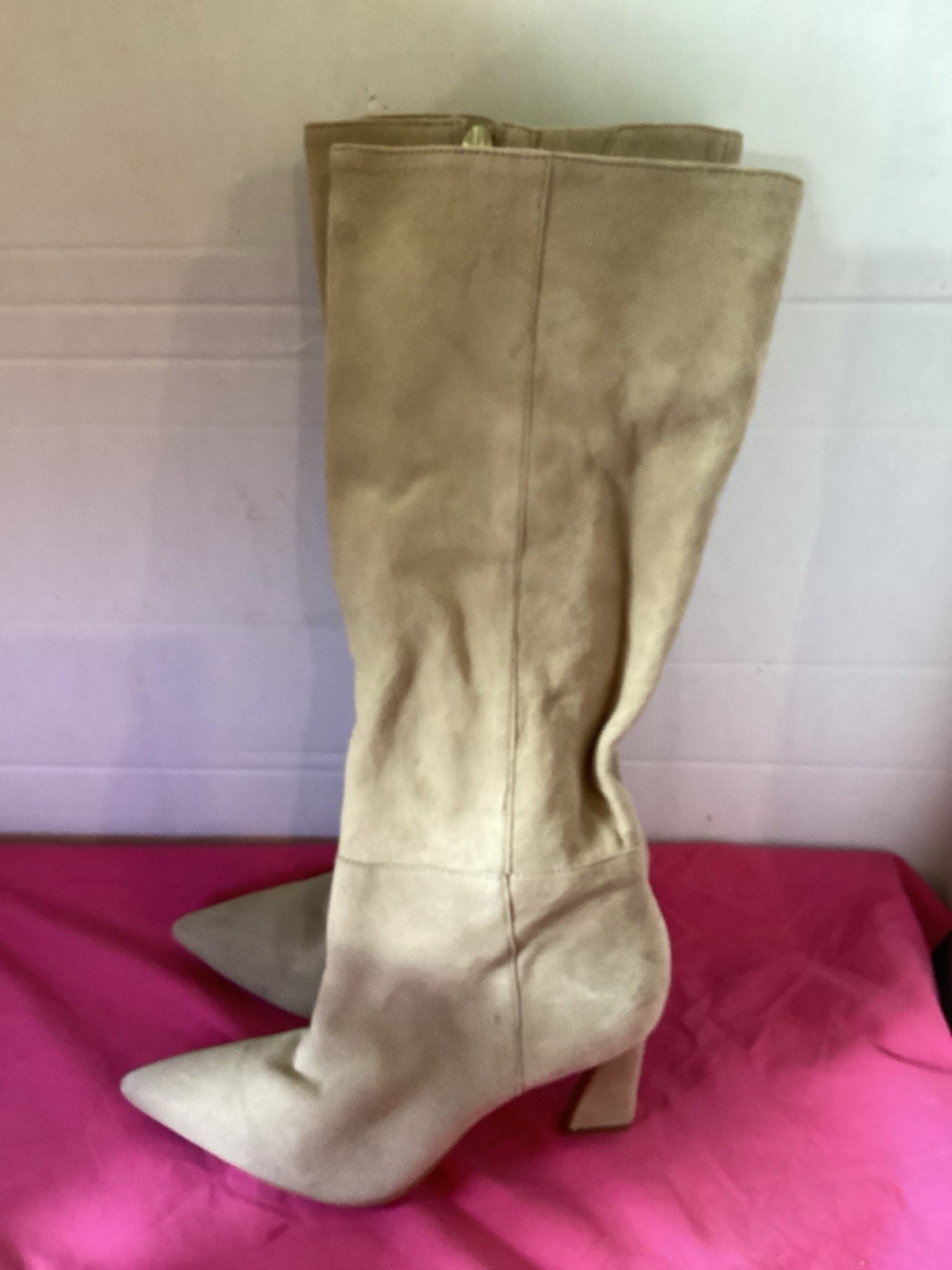 23-Ladies Beige Suede Vince Camuto Tressara Knee High Boots Size 7.5 New
