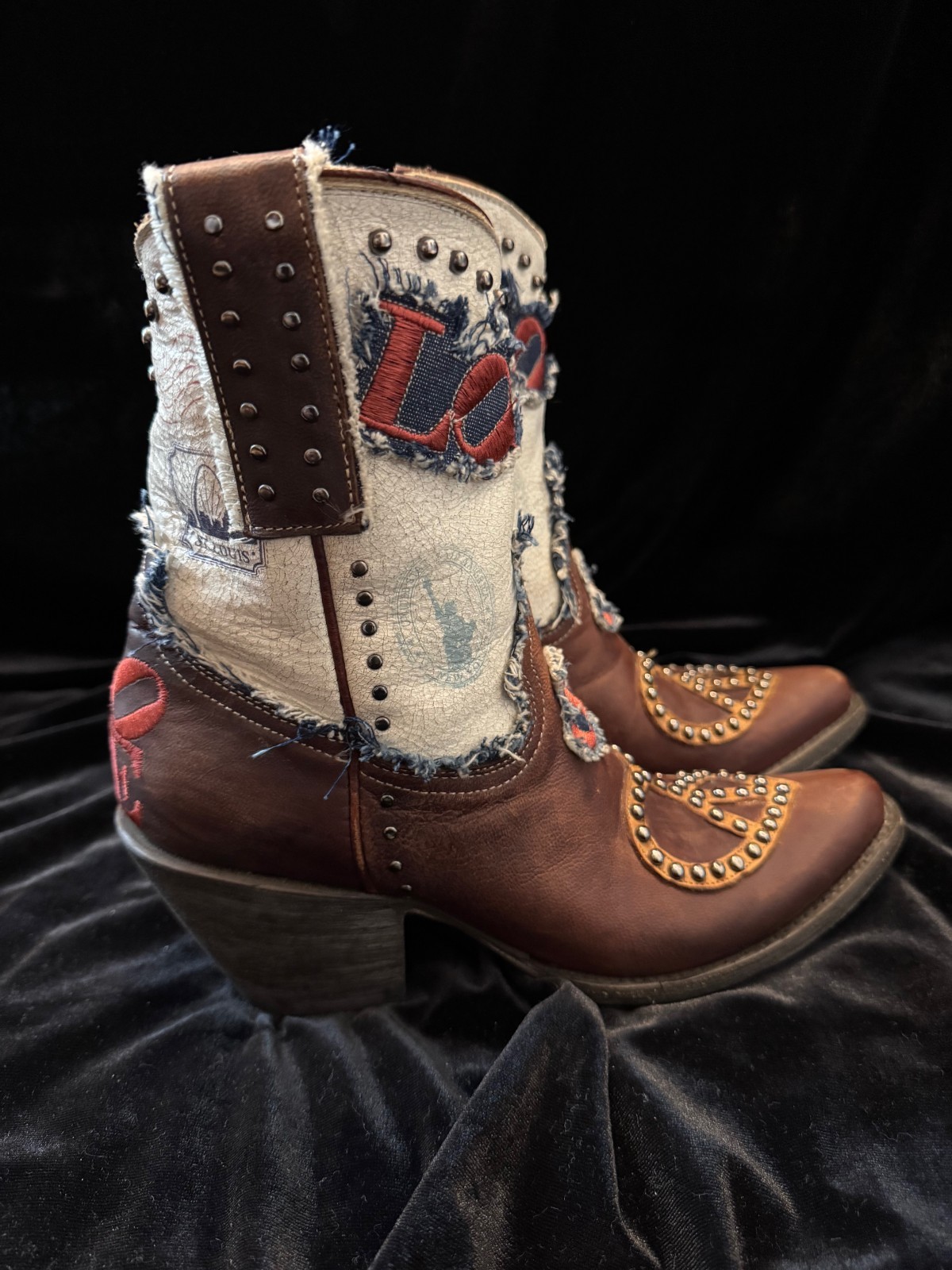 Old Gringo Love & Peace Short Western Boots Women Sz 7 B Brown White Cowboy