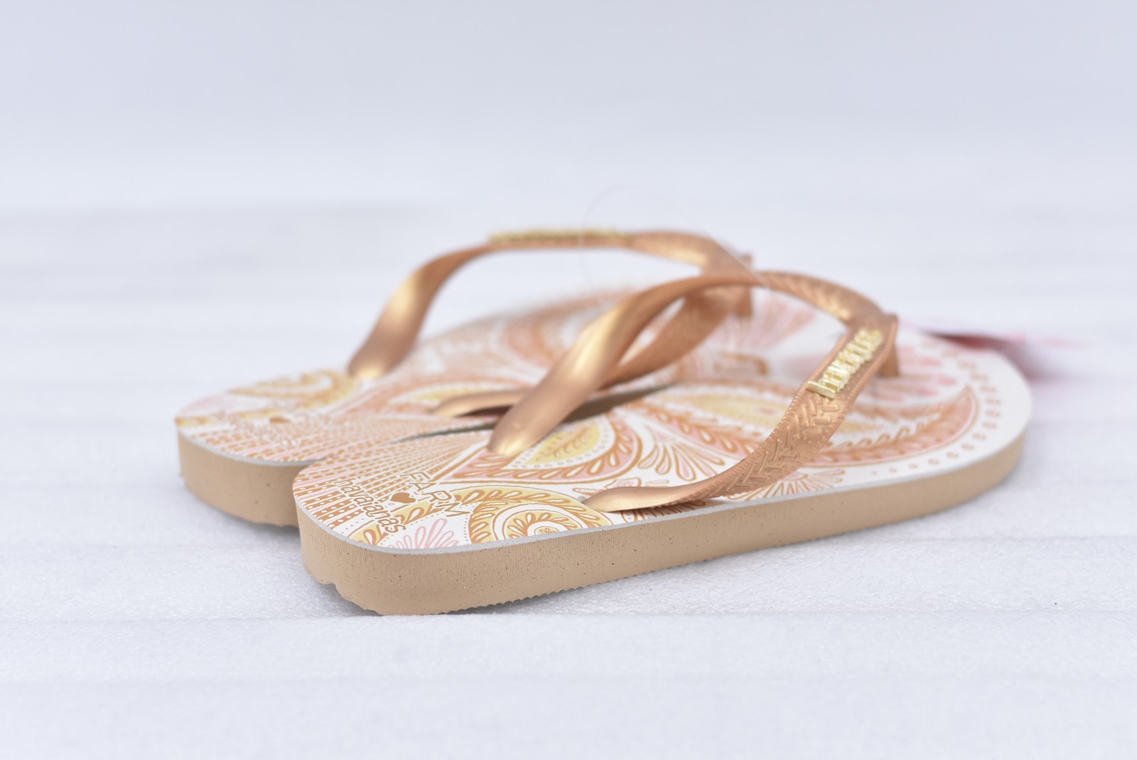 Womens Havaianas Farm Flip-Flop Sandals – Golden Papillon Size 6 (EU 37-38)