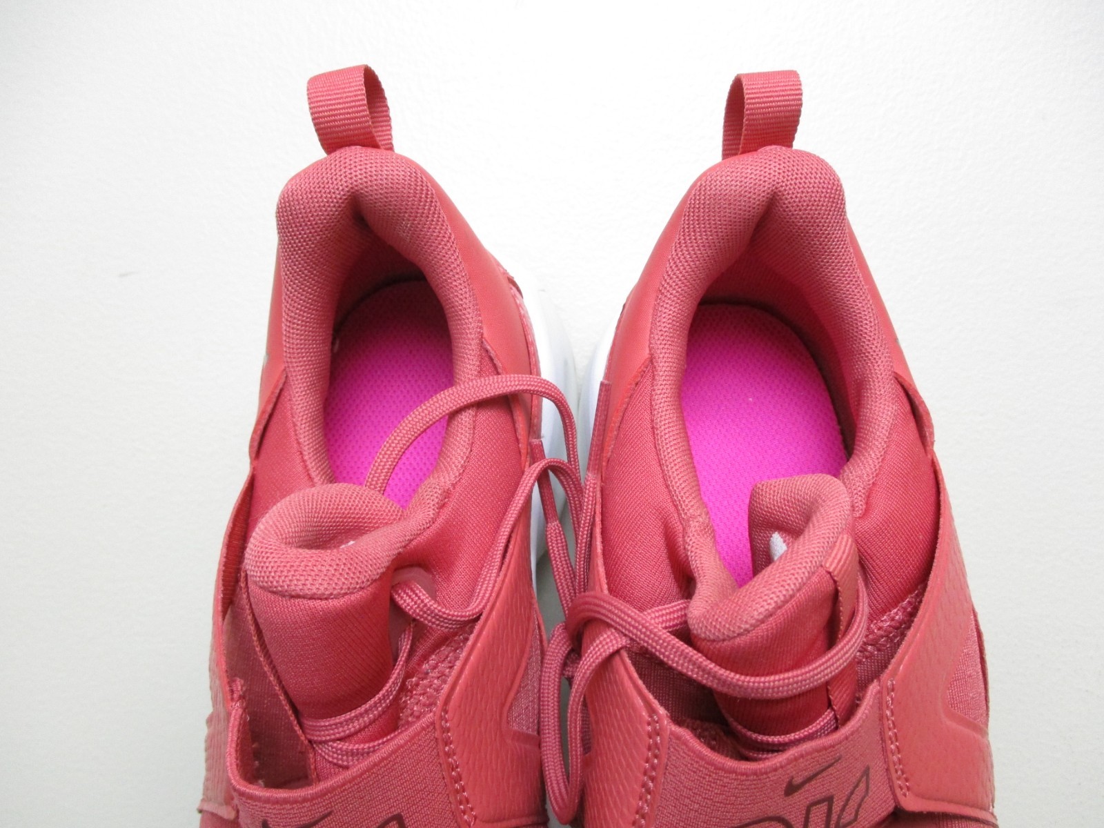 Nike Air Max Bella TR 5 Womens Size 7.5 Medium B Rose Burgundy DD9285-602