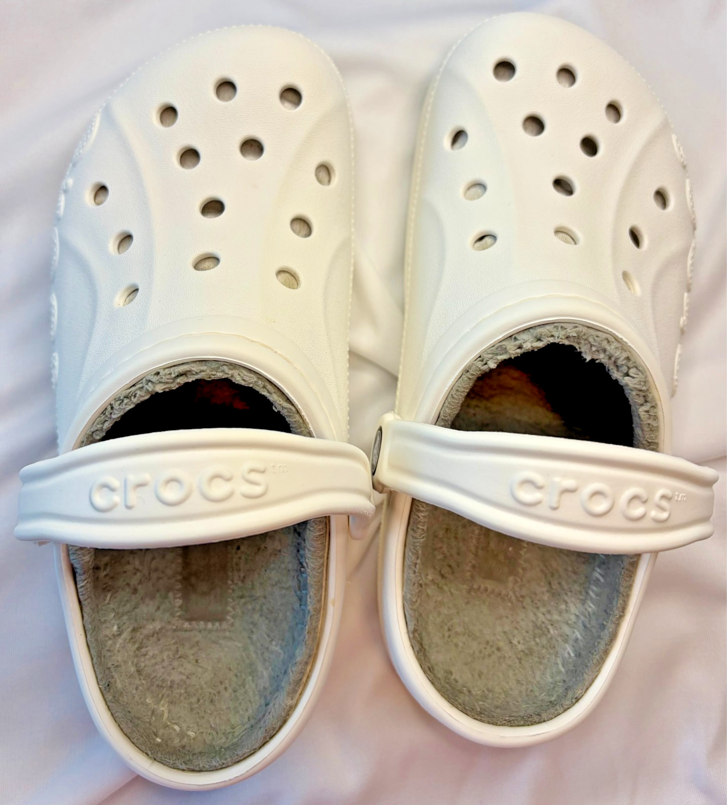 Crocs Classic Clogs White Baya Gray Lining Men 5 Women 7 Lightweight Slip-ons