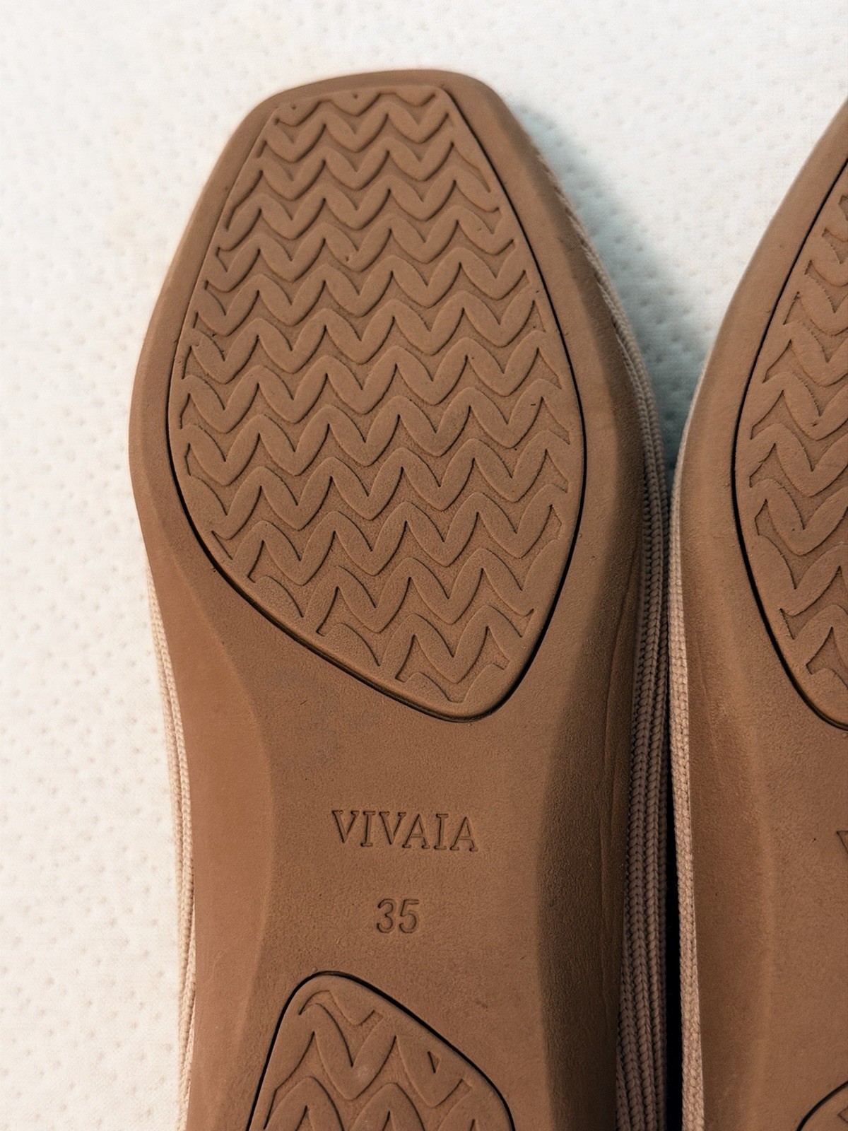 Vivaia Margot Square Toe Comfort Flats Women US 5 Camel Tan V Cut Ribbed Pull On