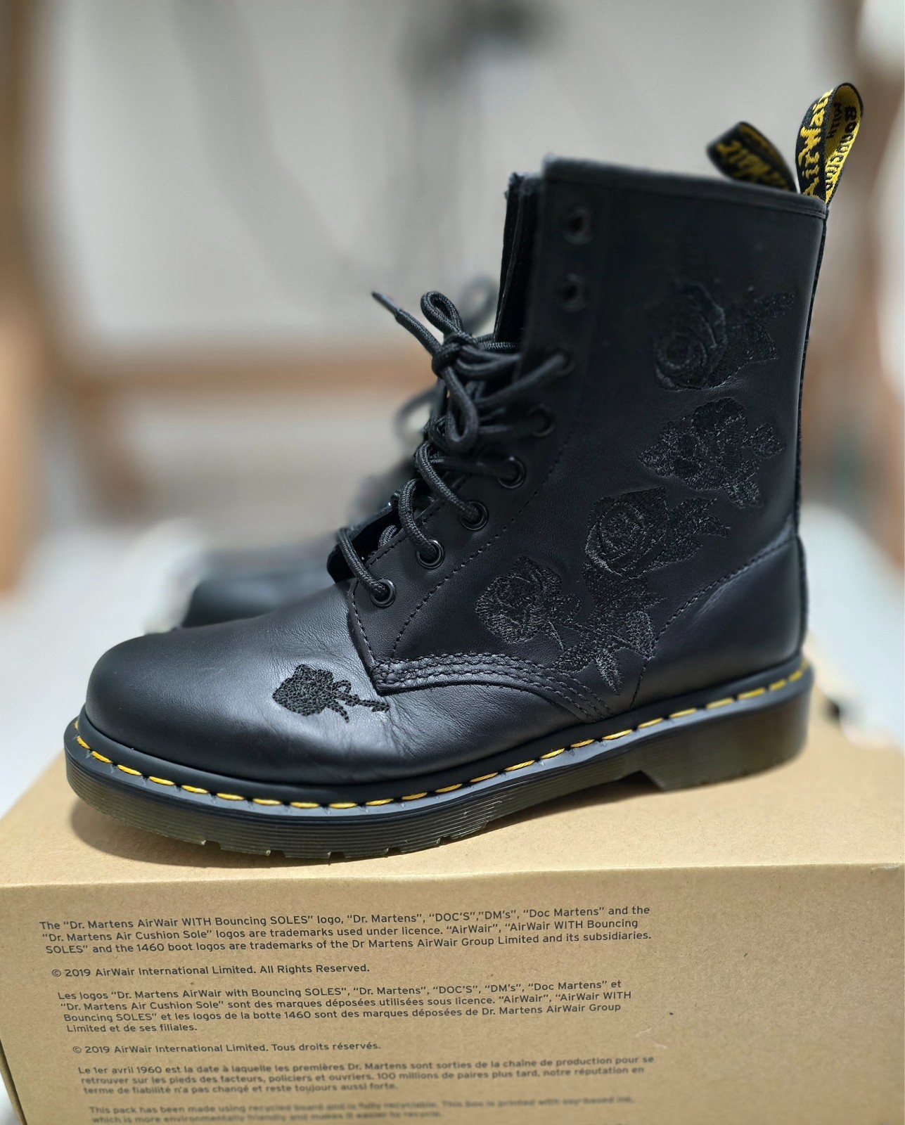 Dr Martens 1460 Vonda Mono Black Floral Boots Women’s US 9 EU 41 Worn Once