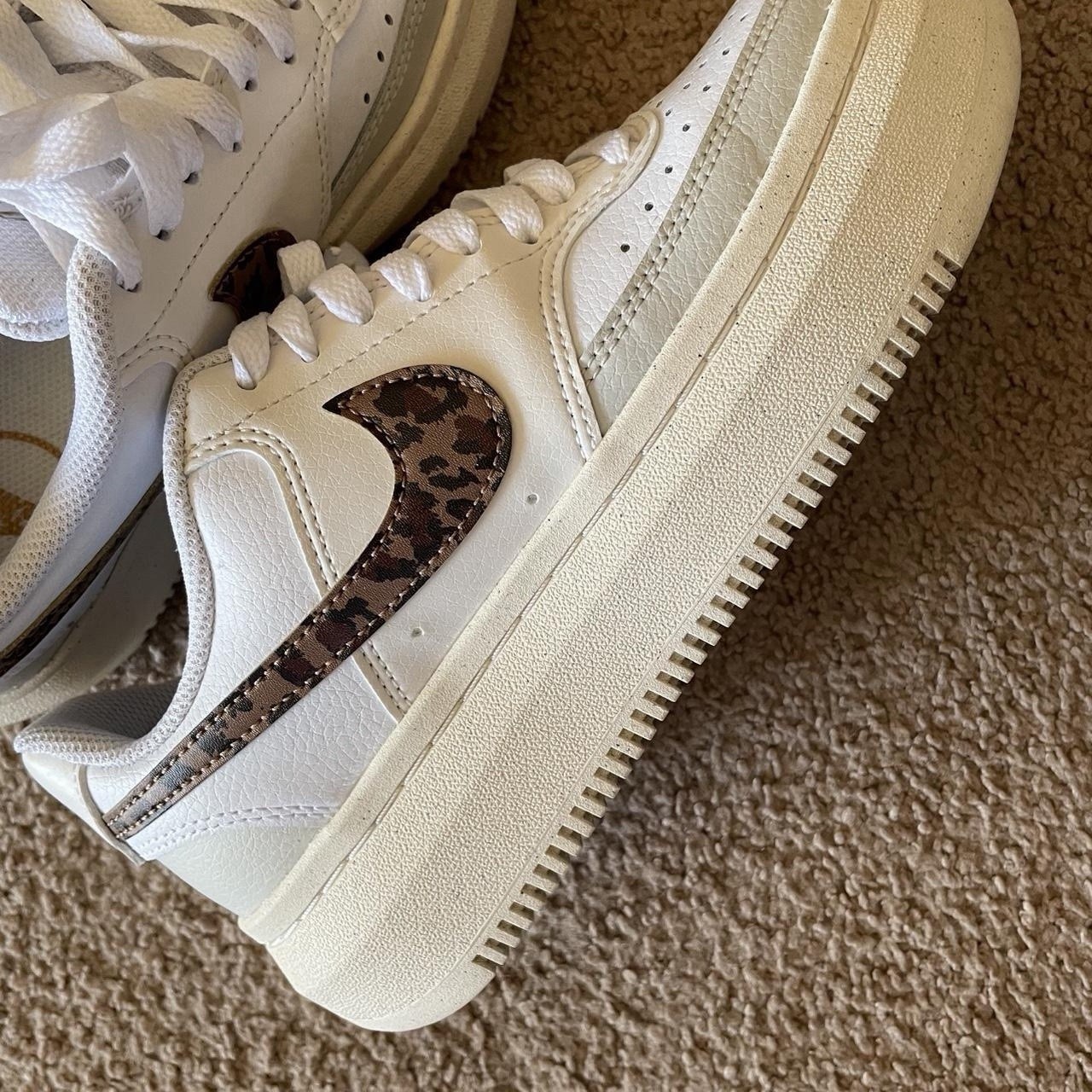 Nike Court Vision Alta Animal Print Sneakers White Gold Brown DO2791-100 Women’s