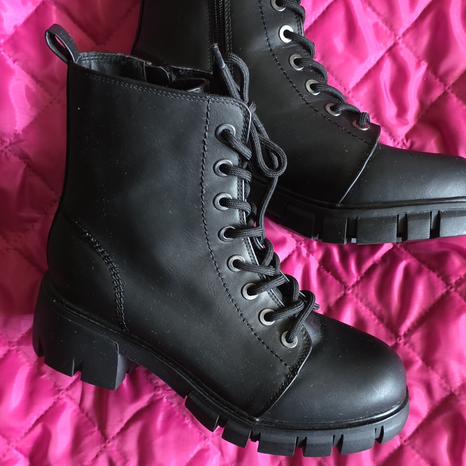 Universal Thread Combat Boots Black Size 8Lace Up Side Zipper USED W/O BOX