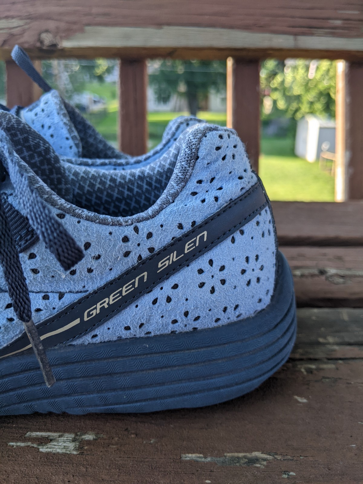 Brooks Green Silence Women’s Blue Recycle Running Shoes sz 10.5 Pre Owned