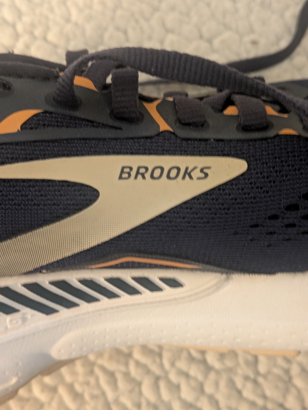 Brooks Adrenaline GTS 23 Running Shoes Womens 9 B Peacoat Blue Peach 1203811B482