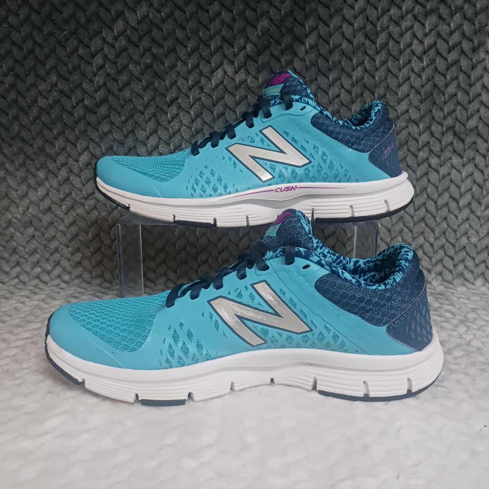 New Balance 771 V2 Women’s Running Sneakers Shoes Aqua Blue Size 8.5