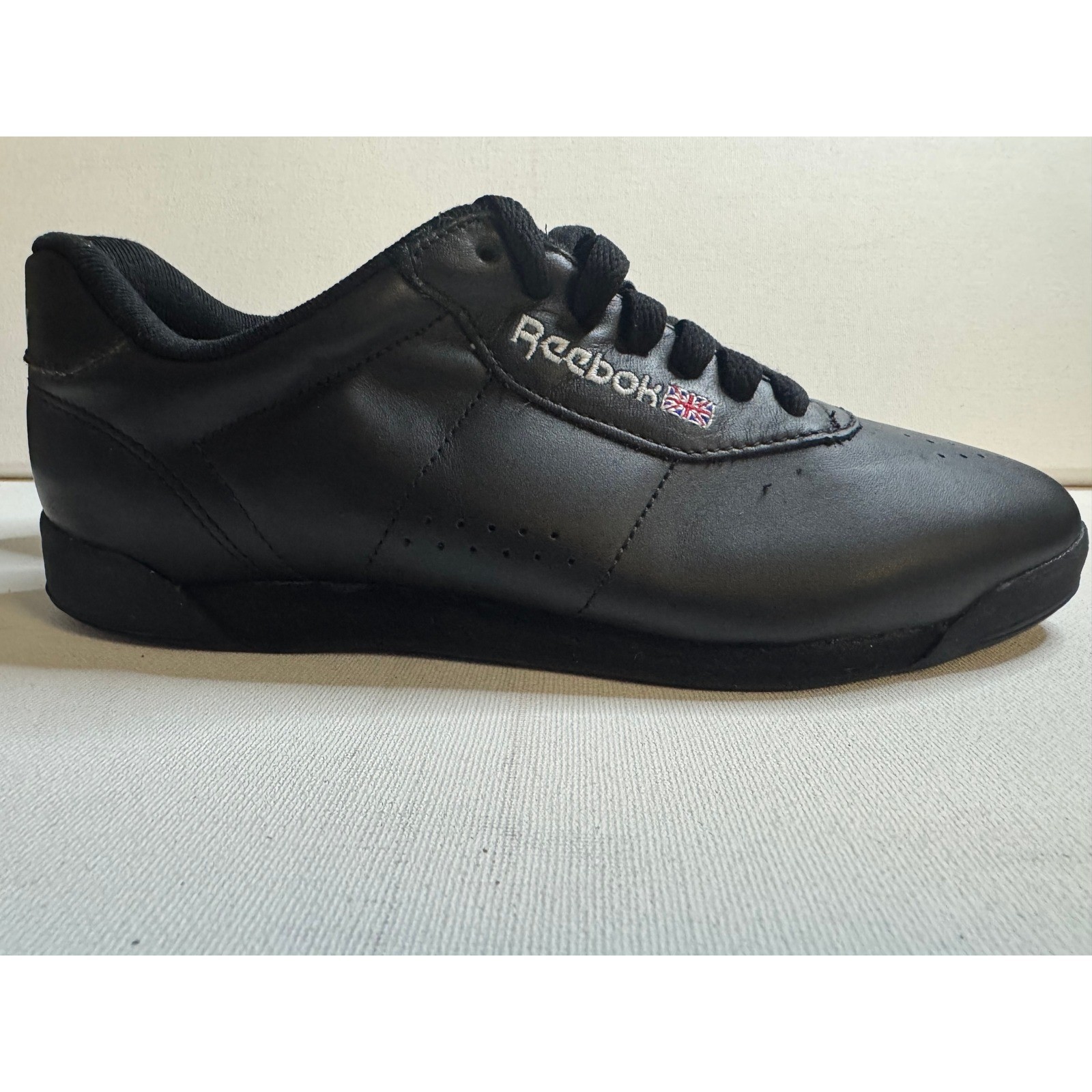 Vintage 1992 Reebok Princess Women’s Classic Sneakers Black Shoes Size 7.0 Med