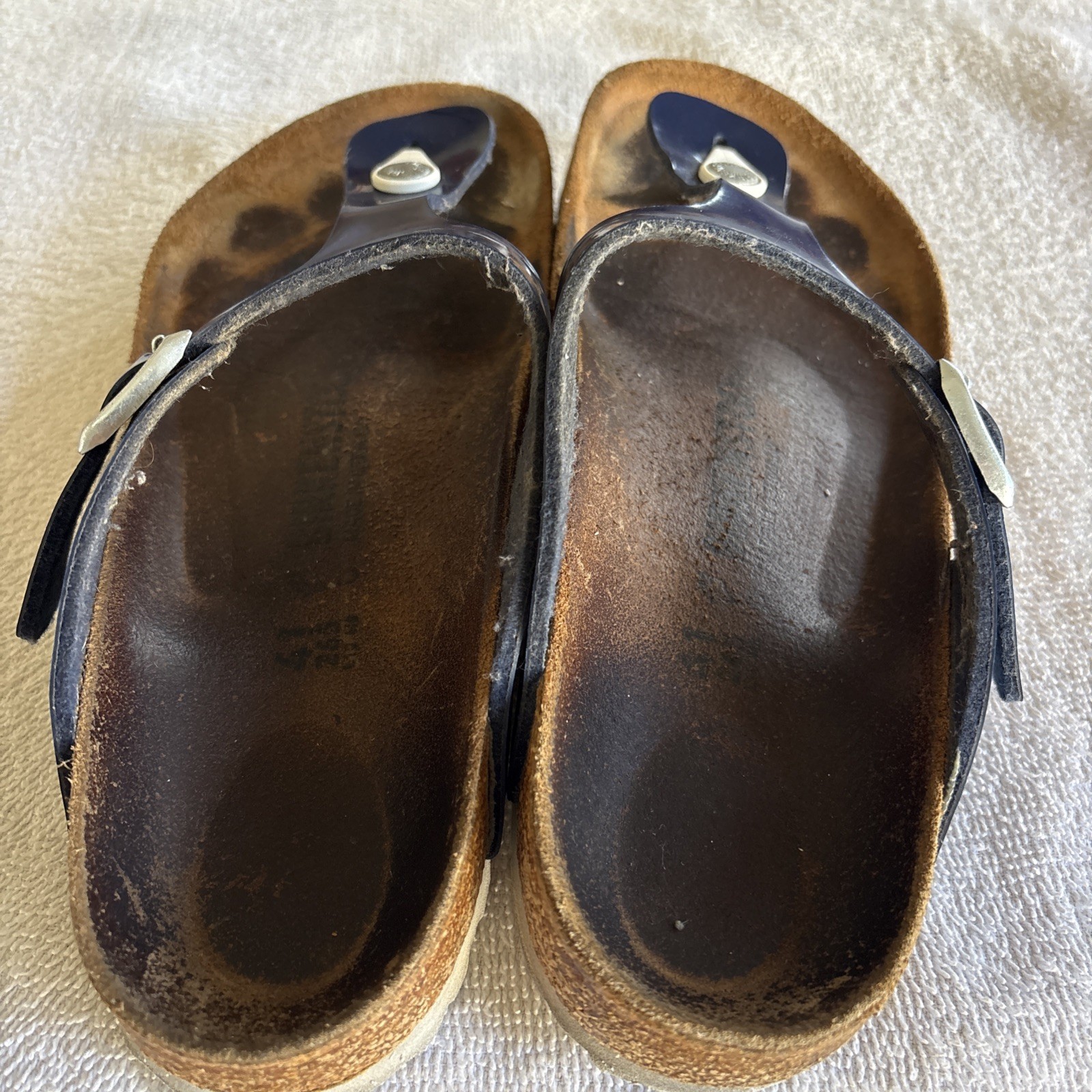Birkenstock Gizeh Navy Blue Patent Sandal (white sole) 41R regular/wide