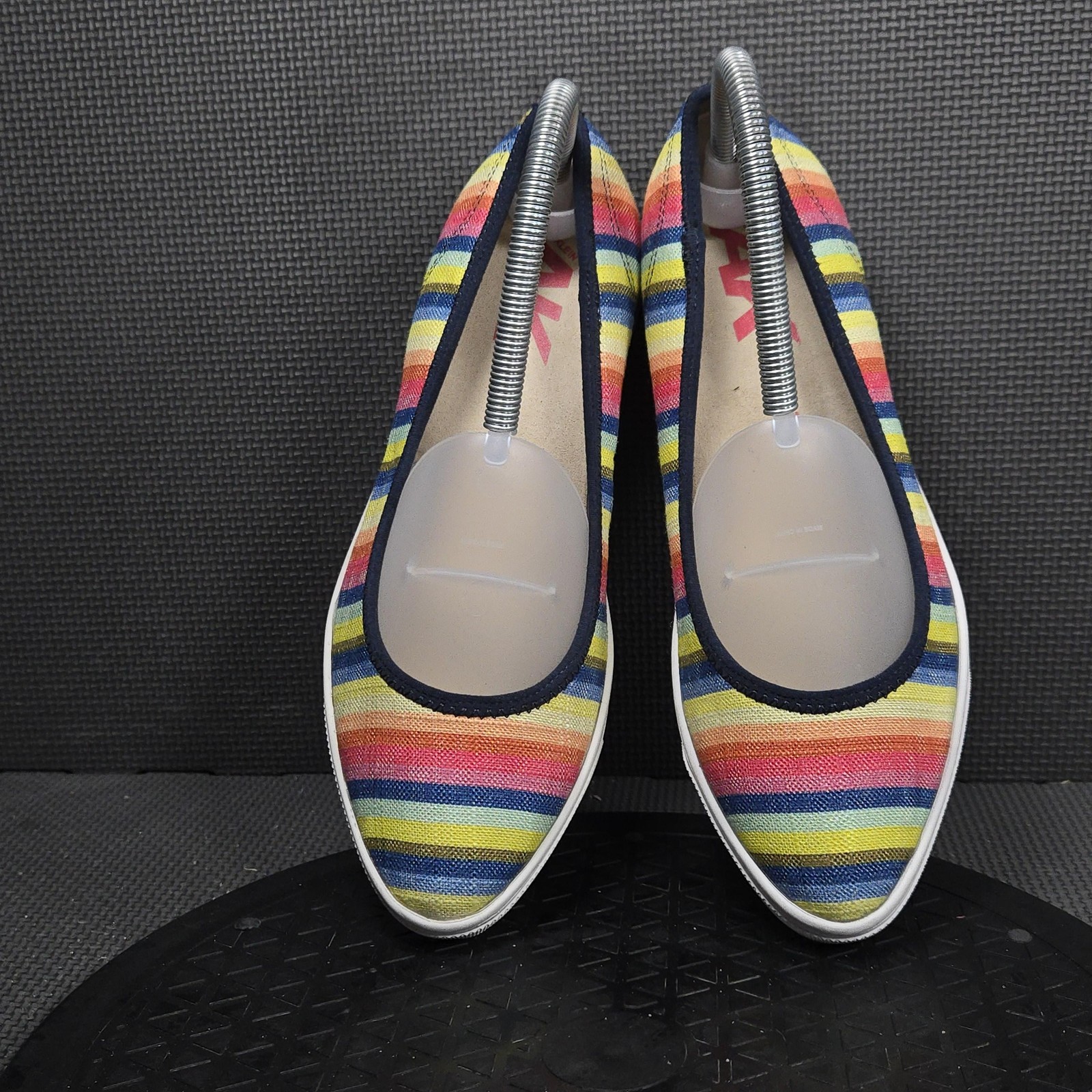 Anne Klein AK Sport Shoes Womens Size 7.5 Rainbow Striped Slip On Flats Comfort