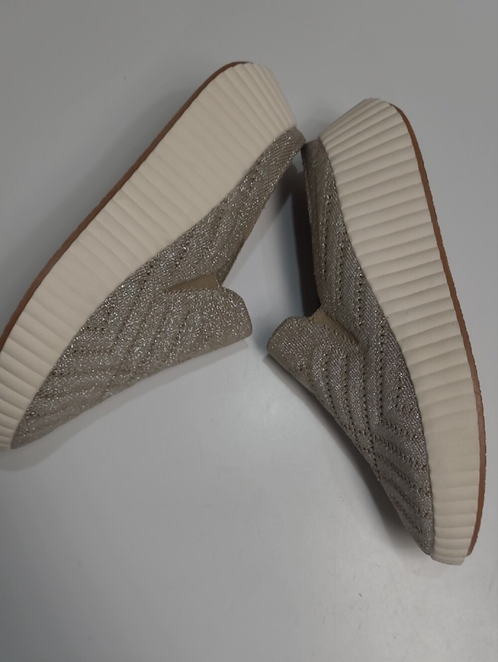 White Mountain Dystant Sparkle Knit Slip-On Platform Sneakers -Size 8