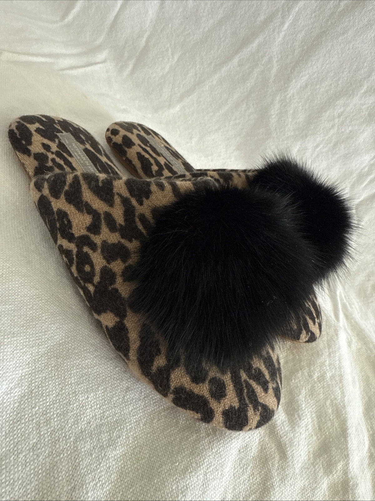 Neiman Marcus Women’s Brown Leopard Slipper With Fur Pom Pom Cashmere Size M