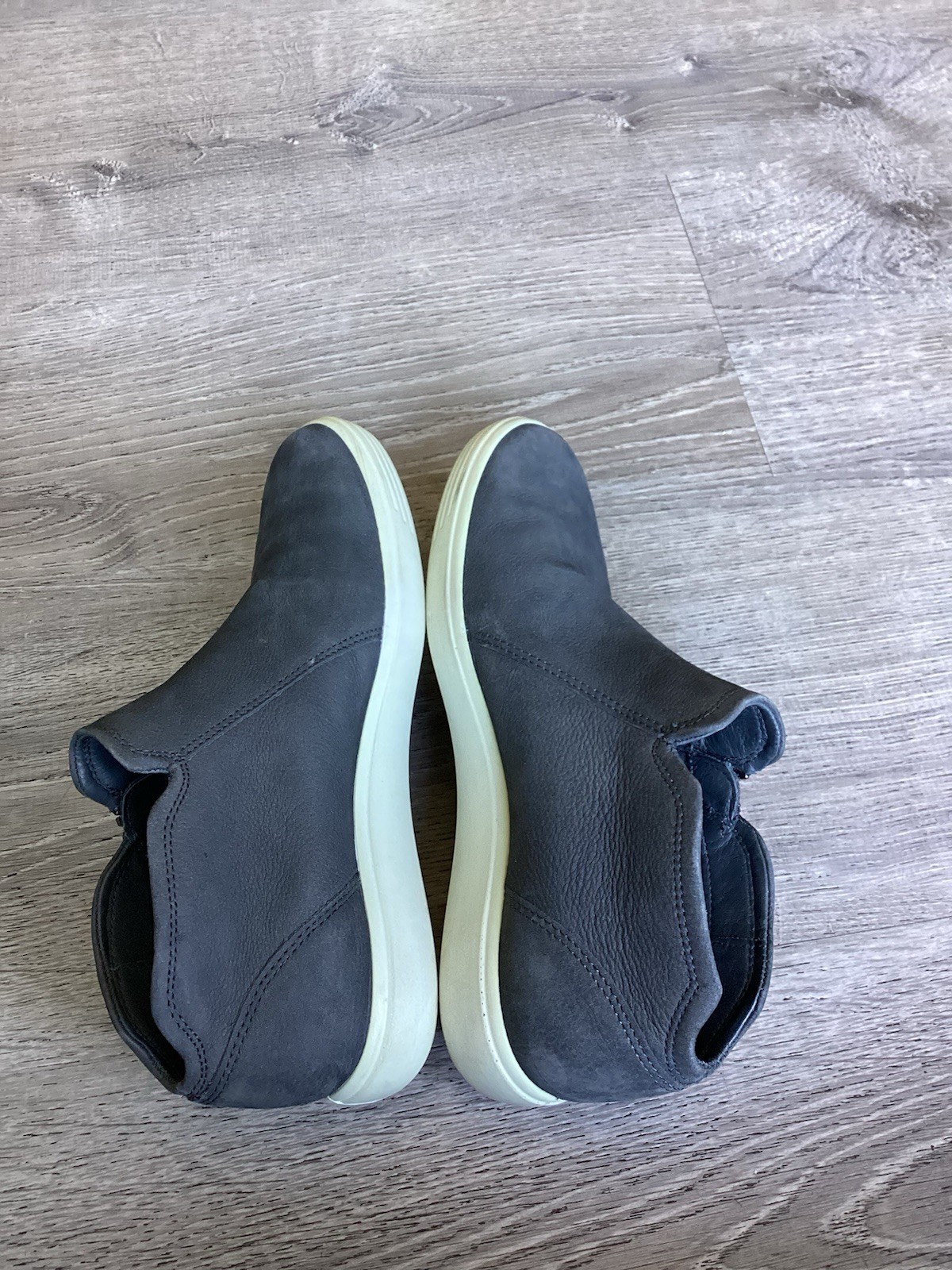 Ecco Soft 7 Shoes Womens 8 / 39 Gray Nubuck Leather Zip Bootie Casual Comfort