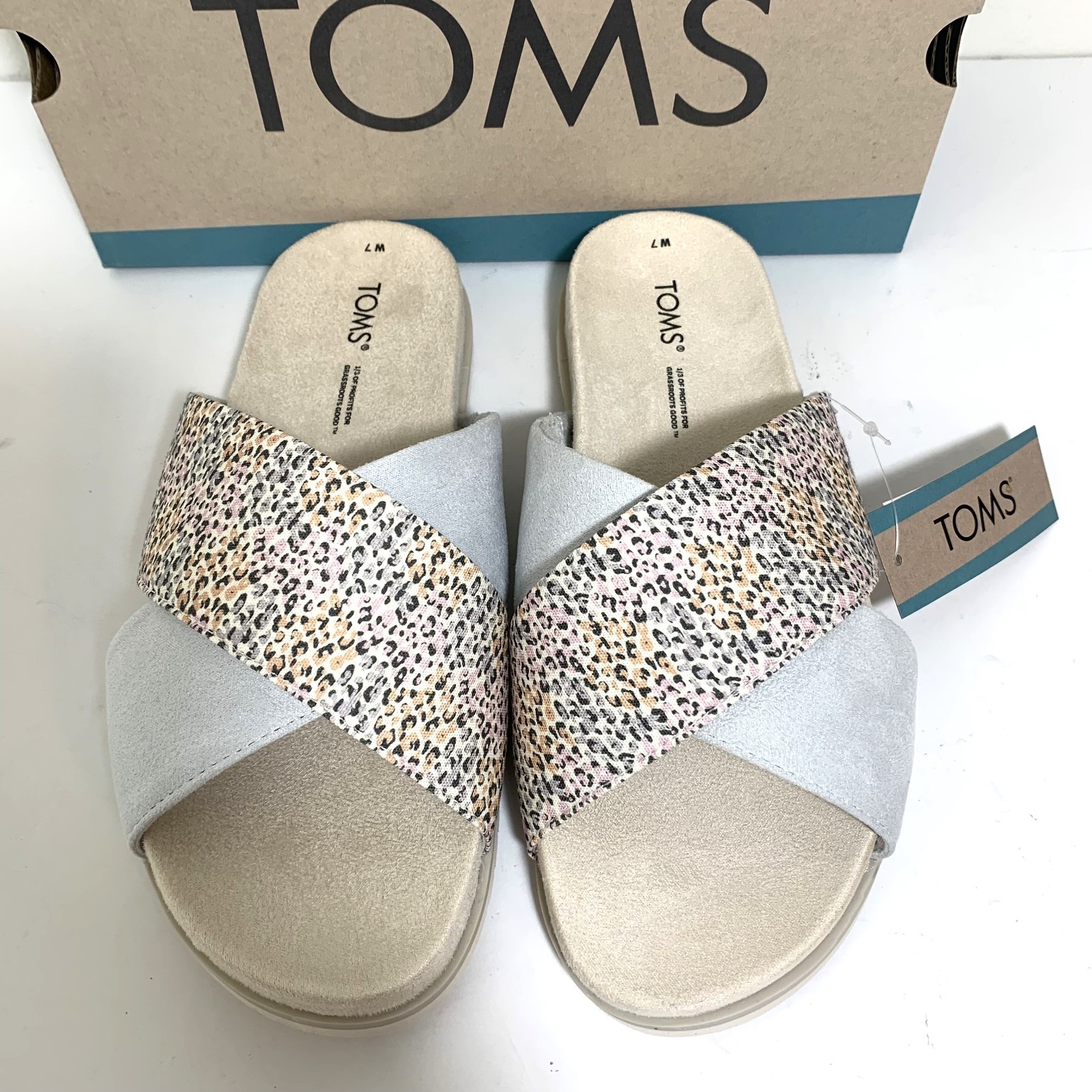 Toms Savanna Sandals Slip On Slides Crisscross Strap Flats Leopard Size 7 NEW