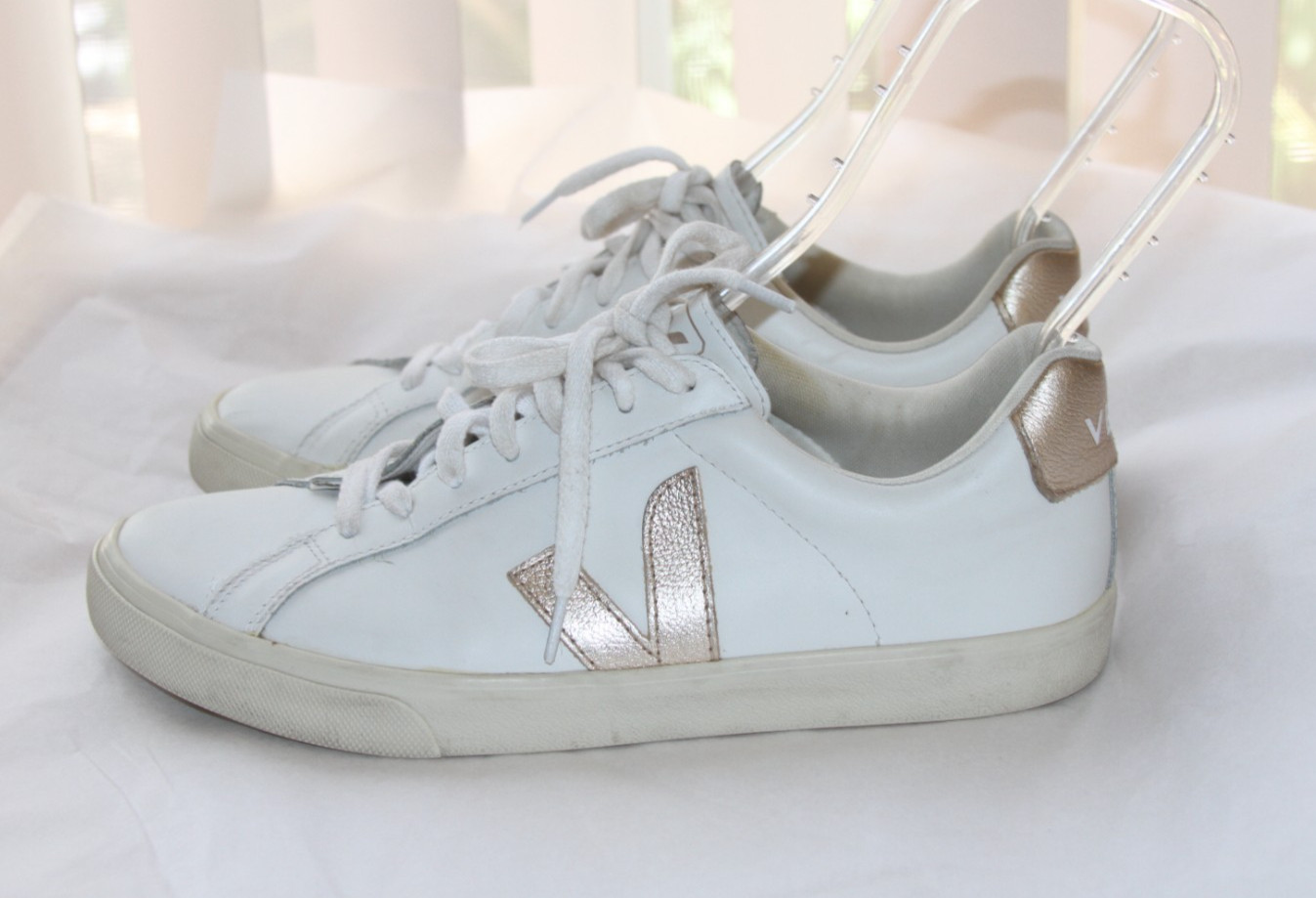 Veja T2 Esplar Leather Trainers Gold White Women’s Sneakers Sz 11