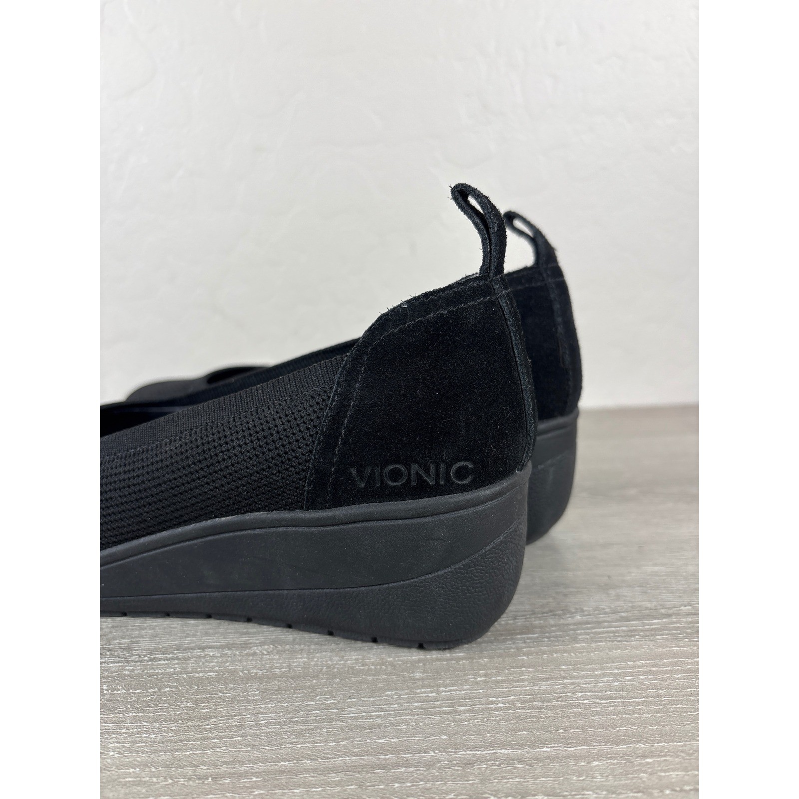 Vionic Jacey Knit Black Fabric Upper Slip-On Wedge Casual Comfort Shoes Sz 7.5