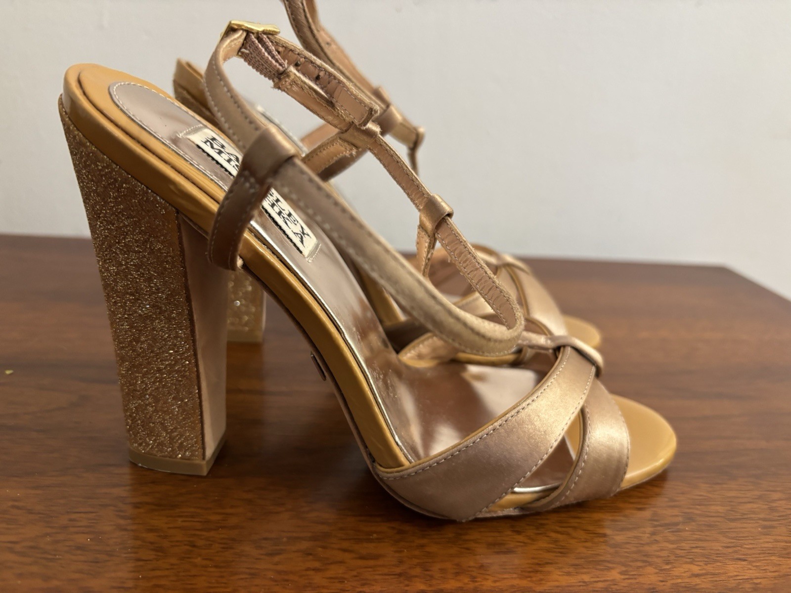 Badgley Mischka Gold Natural Satin Jenie Glitter Bridal Wedding Heel Sz 7.5 $200