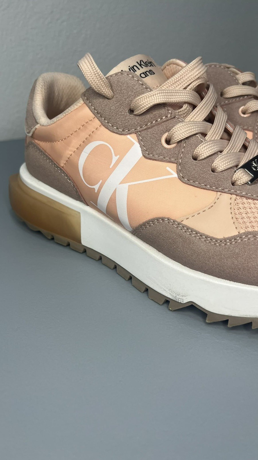 Calvin Klein Women’s Maglee Sneaker, Dark Blush Multi Size