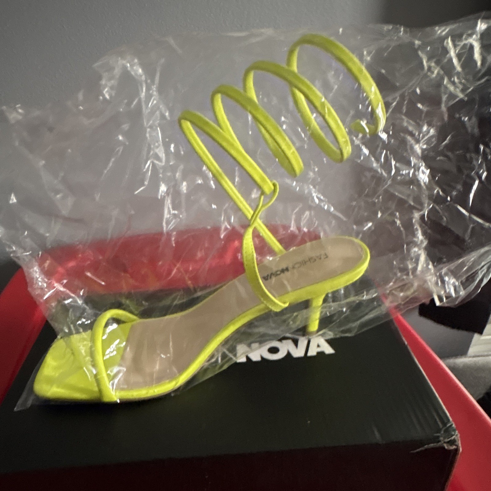 Fashion Nova Lime PU Strappy Ankle Wrap Strap Square Toe Stiletto Heel 7.5