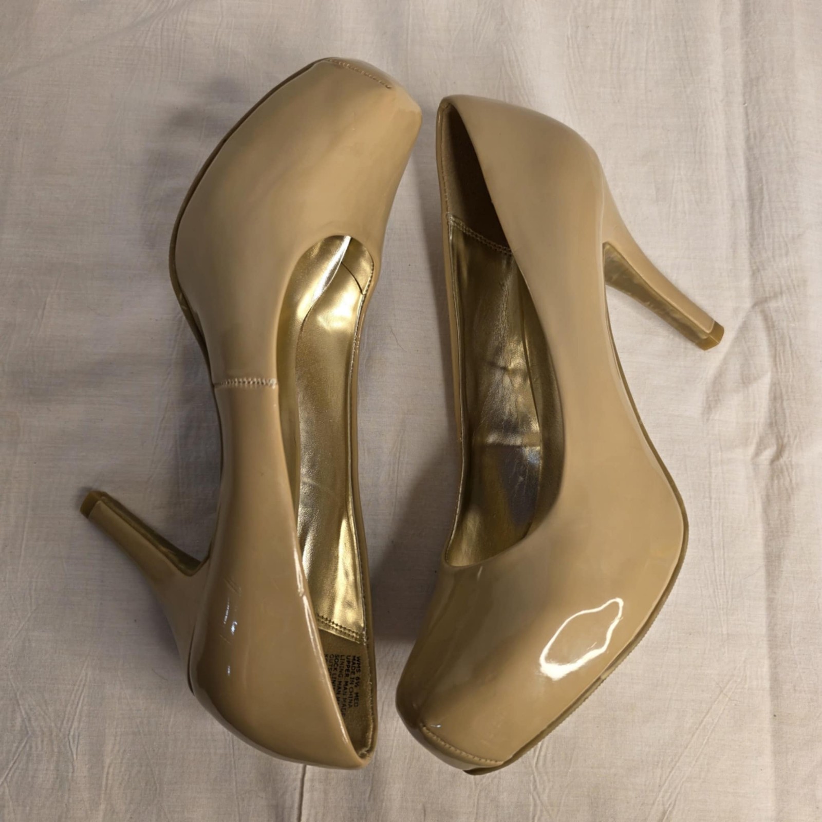 Candies Womens Classic Pumps Beige Slim Heels Round Toe Slip Ons 6.5 M