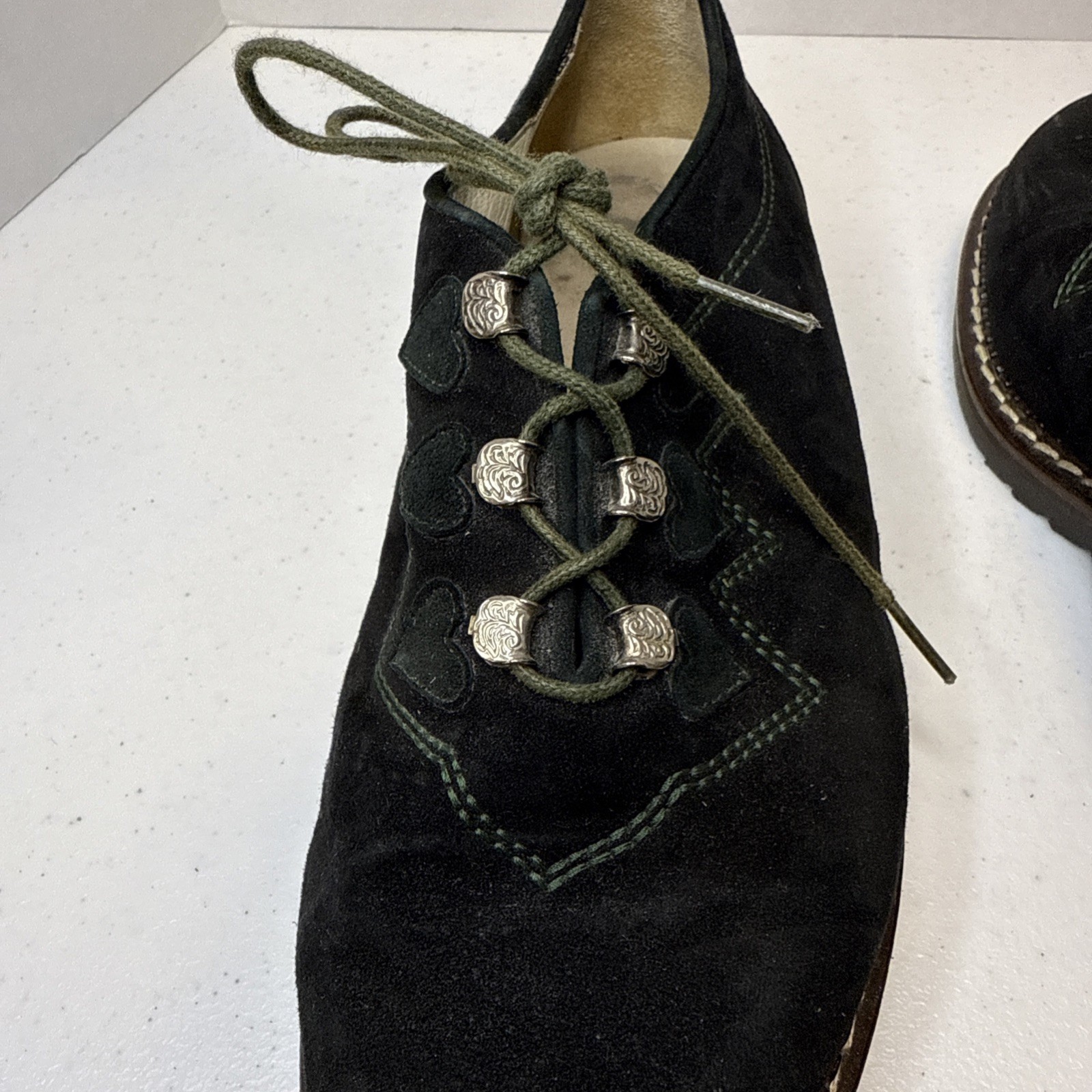 Haus Belir vintage shoes Sz 38 suede leather Deep Green With Hearts Germany🔥👀