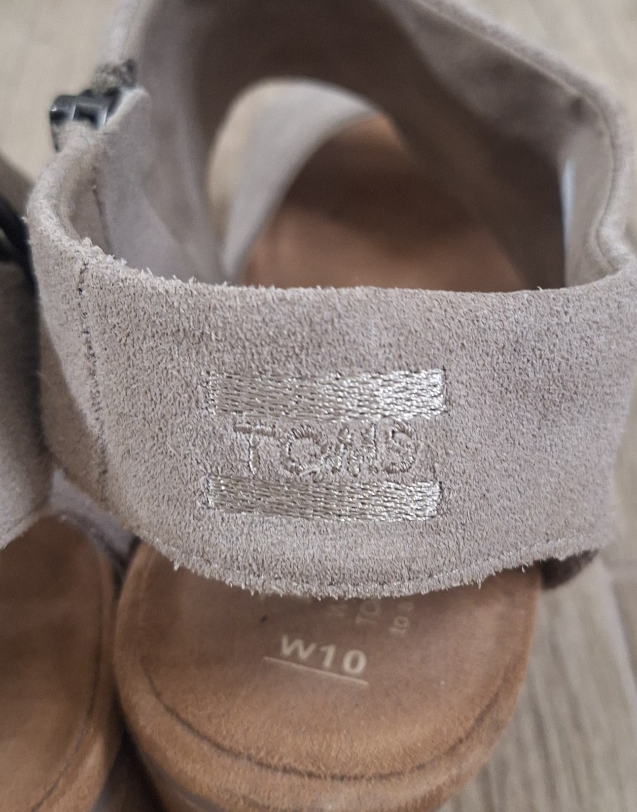 TOMS Majorca Cut Out Tan Block Heel Sandals Sz. 10