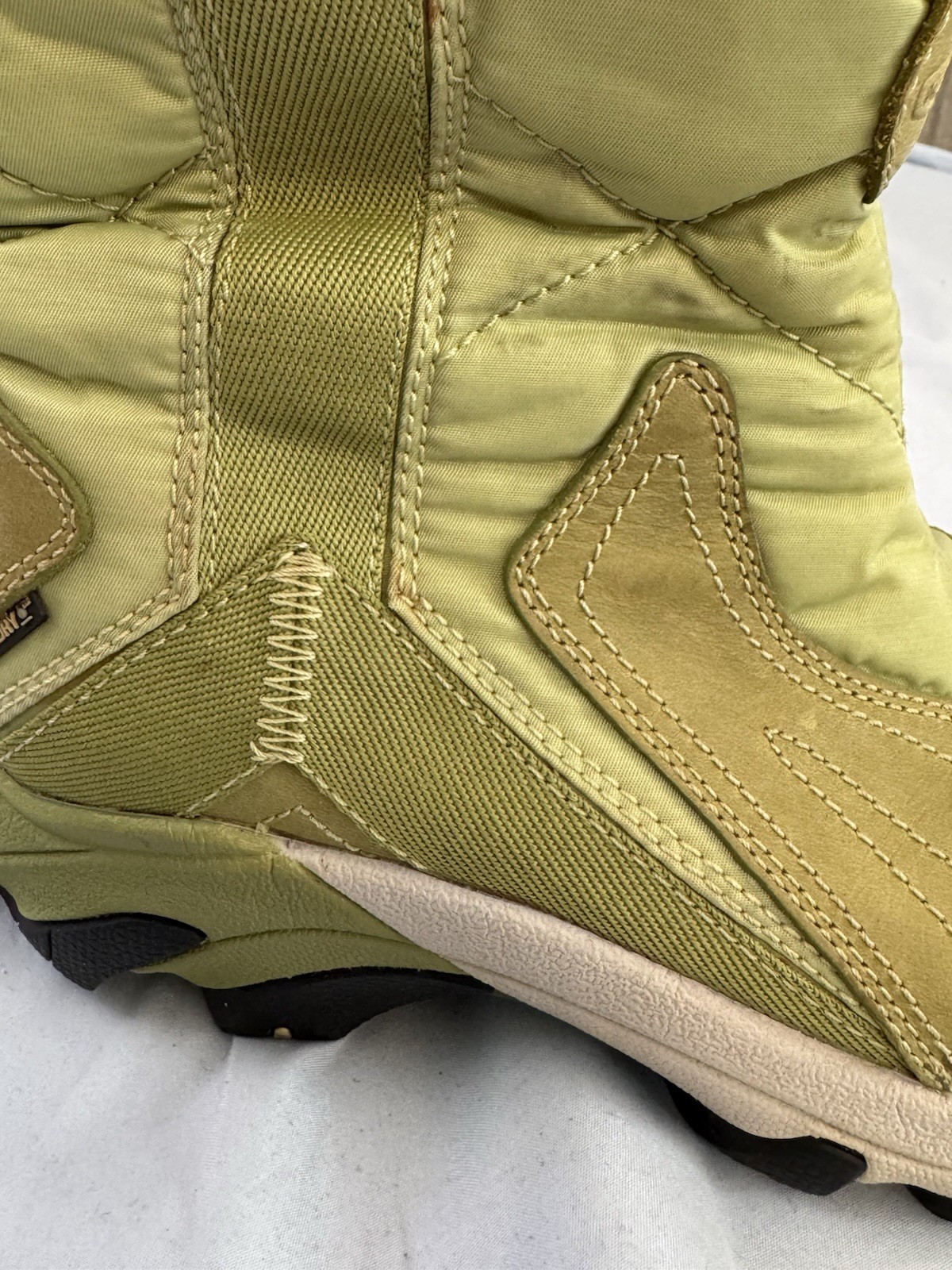 Keen Dry Green Boots Women’s Size 6