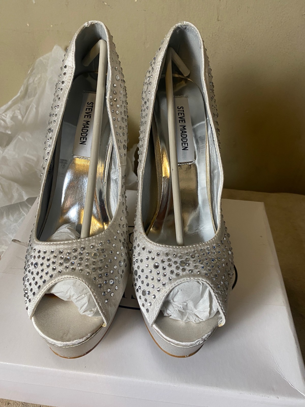 NIB-STEVE MADDEN Allessandra Silver Rhinestone Formal Stiletto Heels SZ 10M/11M
