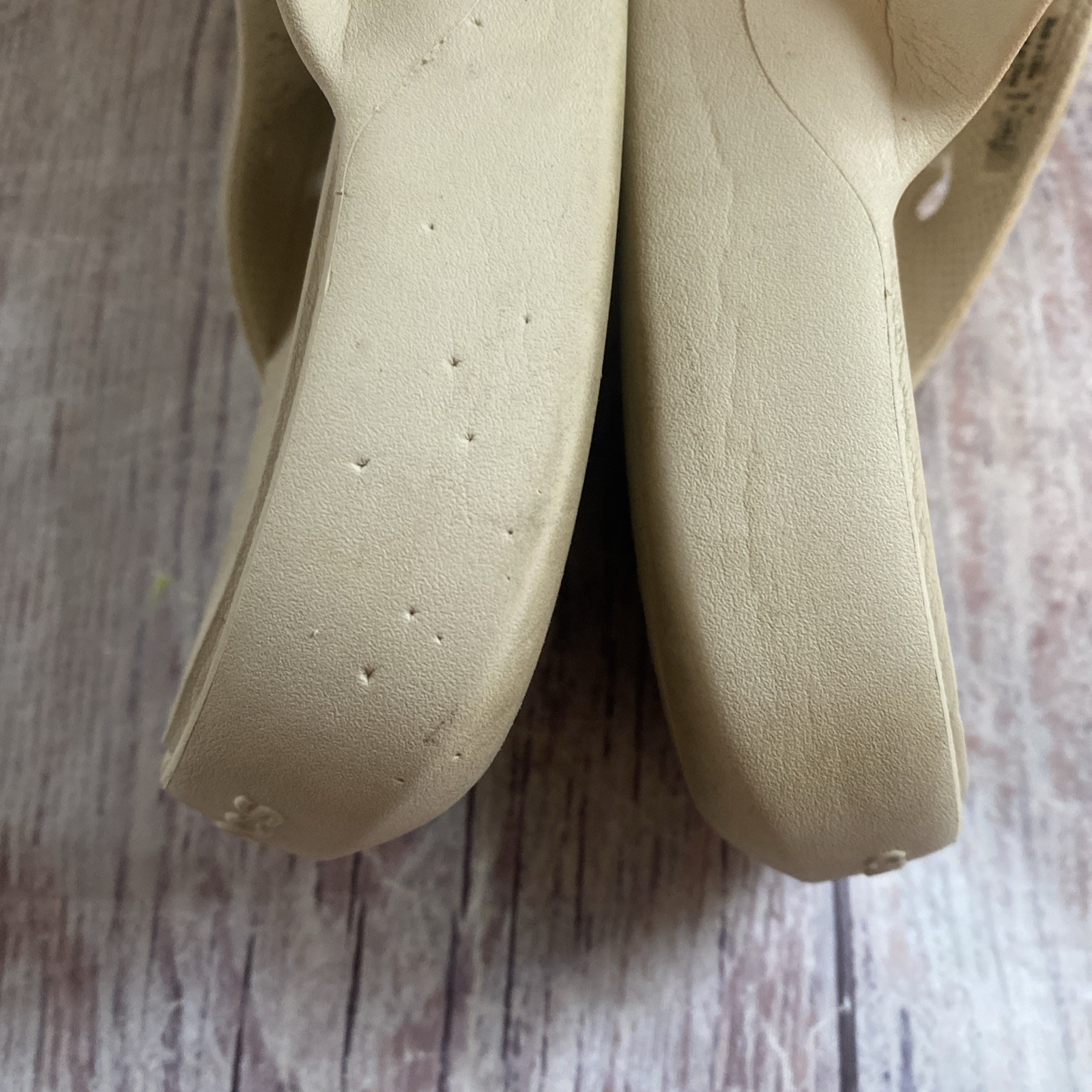 Crocs Womens Getaway Beige Strappy Slide Waterproof Comfort Platform Sz 6