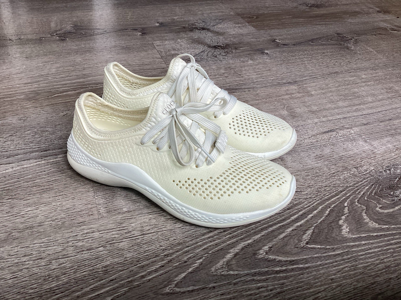 Crocs LiteRide 360 Pacer Women’s Shoes Size 8 Shoes Sneakers 206705 Off white
