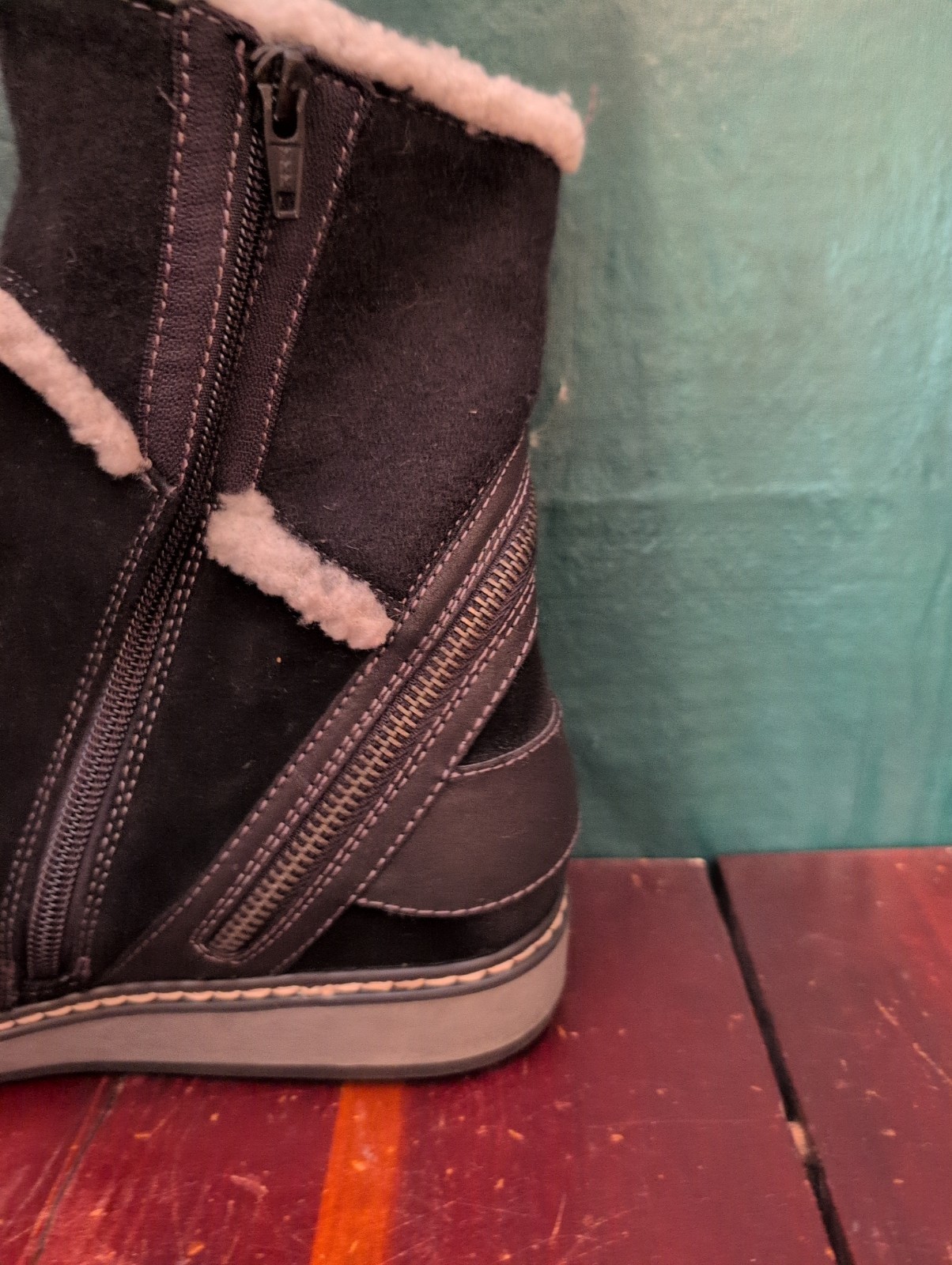 White Mountain Teague Black Suede Winter Boots Womens Size 7M Fleece Lined