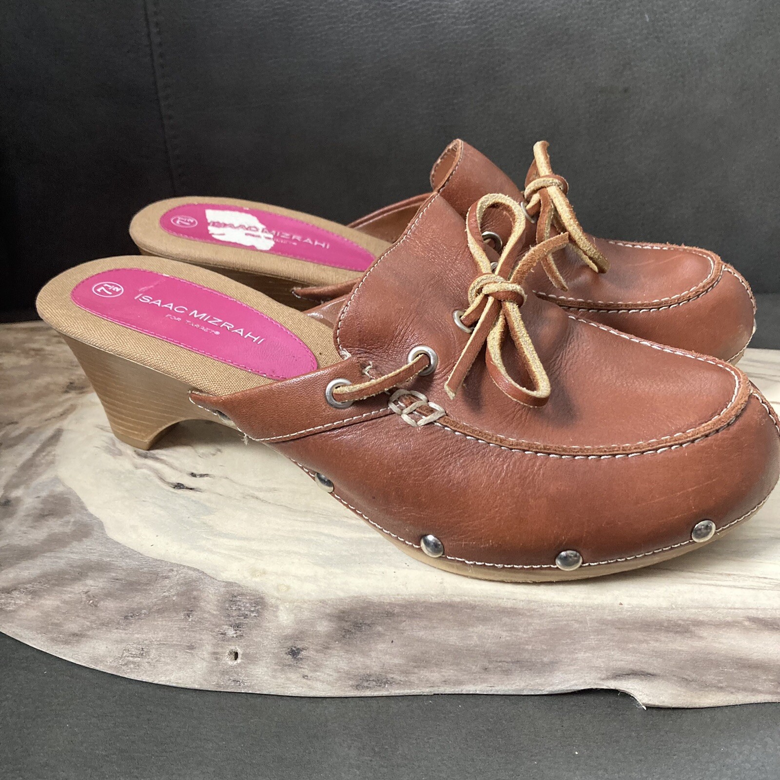 Vtg ISAAC MIZRAHI X TARGET Clogs Sz 7.5 Brown Leather 2.5” Heel Studs Bow LORI