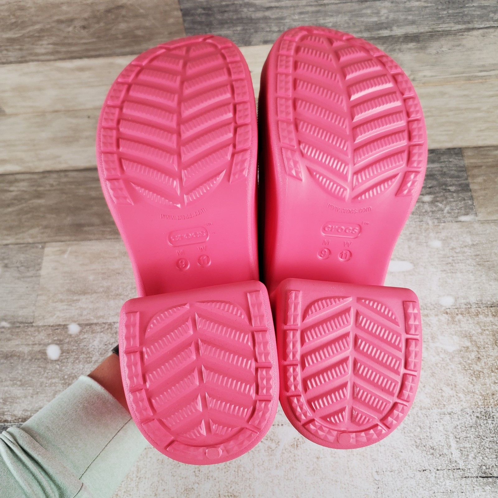 Crocs Siren Clogs Sz 11 Hyper Pink Rubber Platform Slip On Block Heel