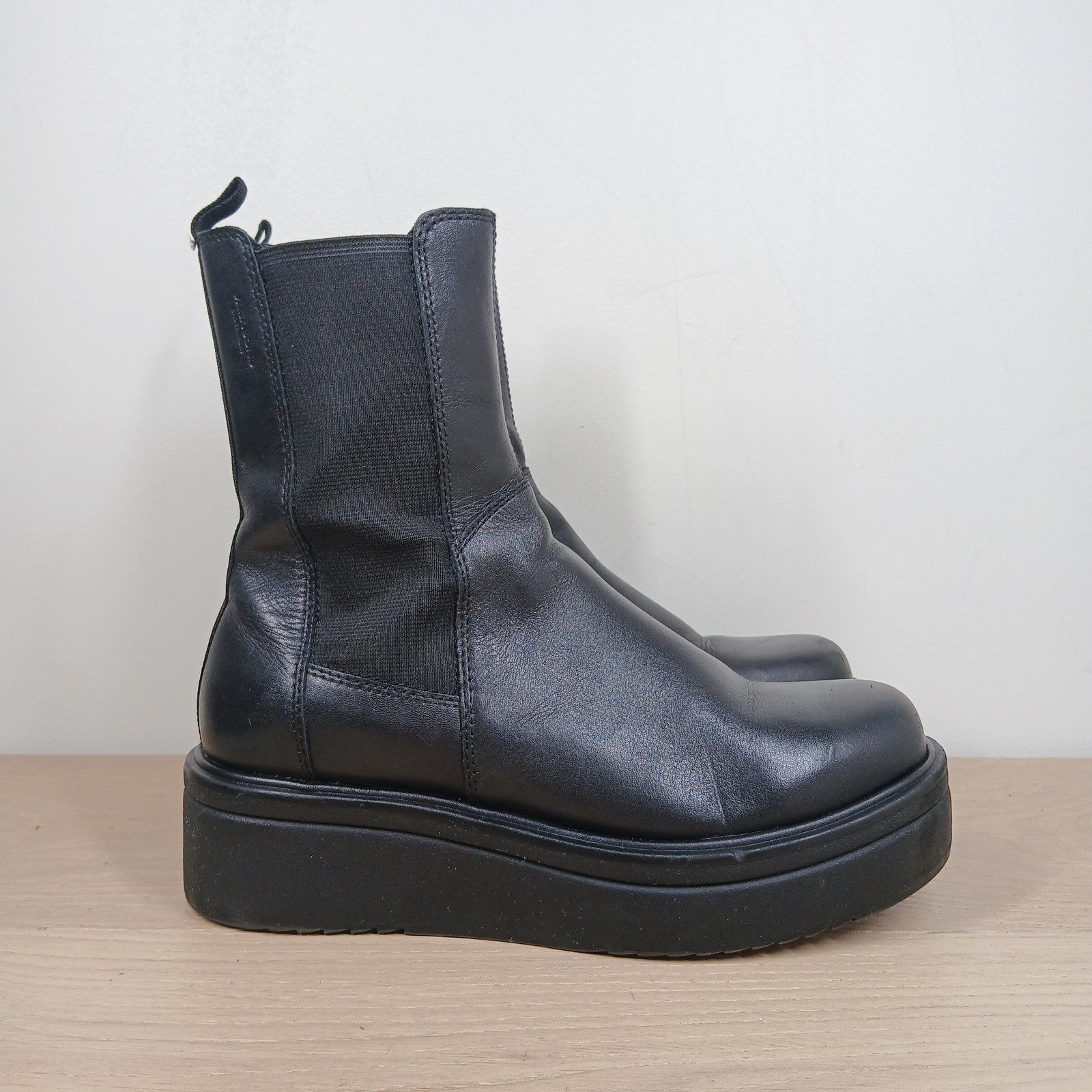 Vagabond Platform Chelsea Boots Women 7 Black Leather Chunky Platform Goth