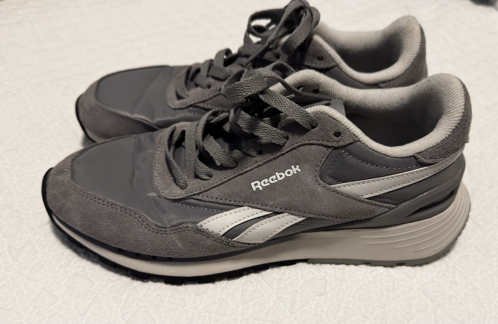 Reebok Sneakers tennis shoes – Gray – Men’s 7.5/ Women’s 9