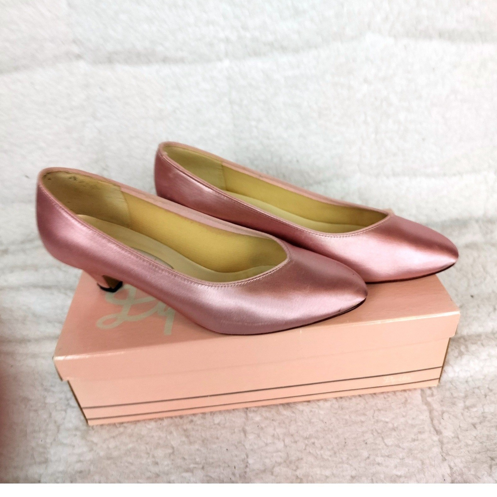 Vintage Dyeables Satin Kitten Bridal Heel Pumps Pink Pointed Toe Formal Shoes