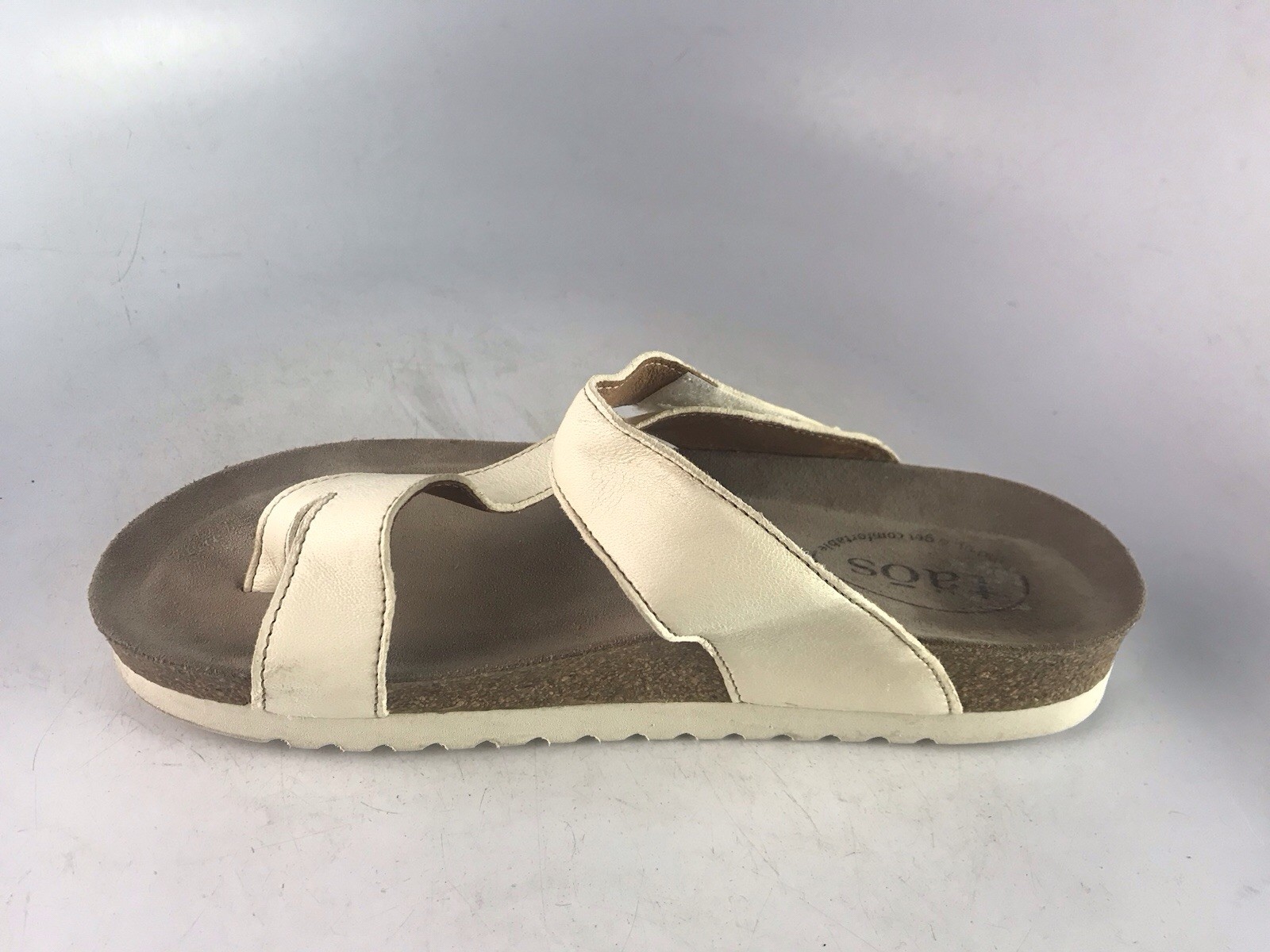 Taos Women’s Lola Thong Sandal Off White Leather Cork LATEX Footbed Sz 7-7.5 Us