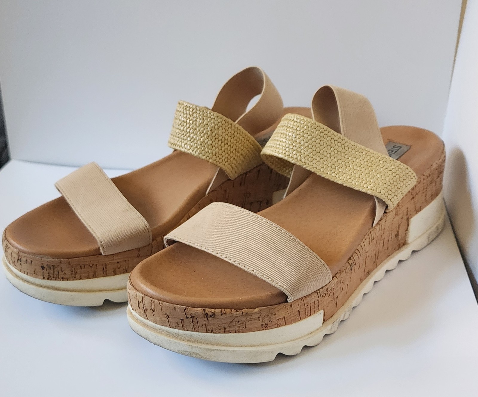 Steve Madden Wedge Sandal Beige And White Women’s Size 8M