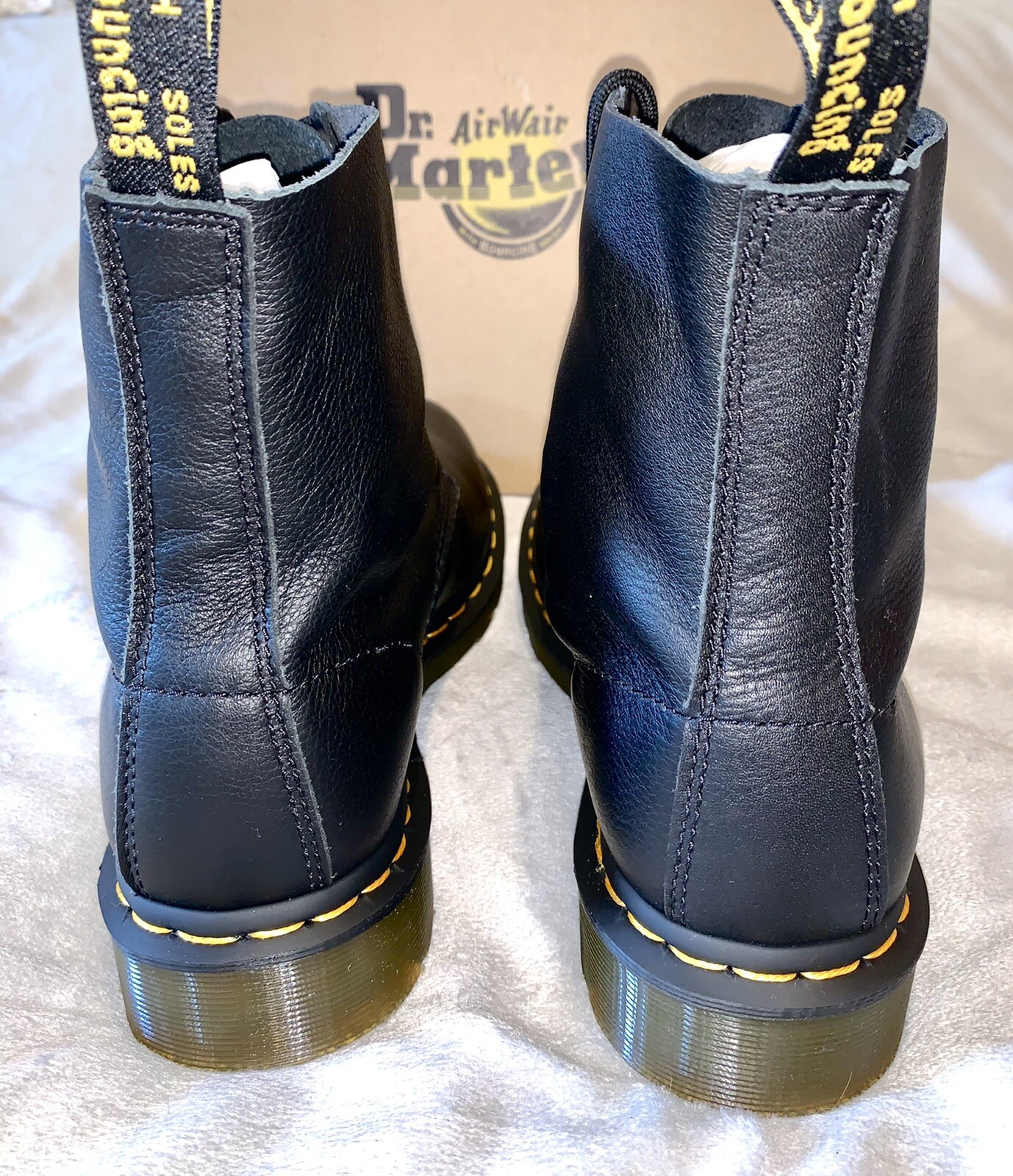 Dr. Martens Pascal 1460 Virginia Leather Boots Women Size US 10- Black -NEW