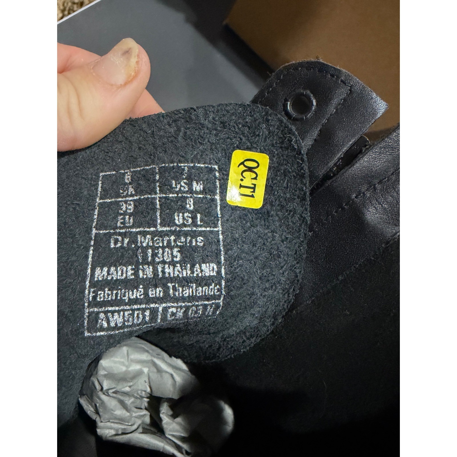 Dr. Martens 1B99 Black Virginia Leather 14-Eye Side Zip Boots Womens 8 11820008