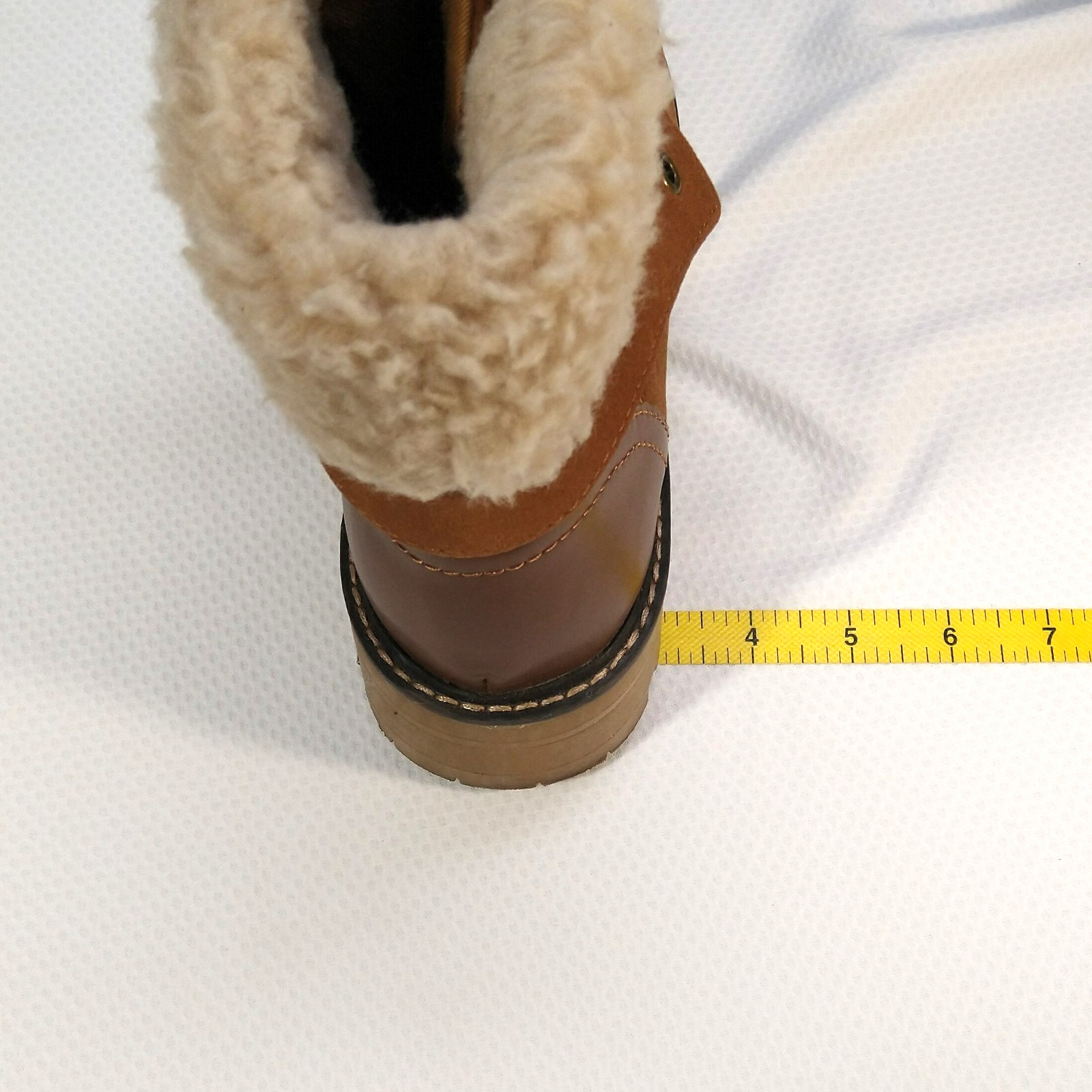 Time and Tru Women’s 9W Brown Faux Suede Lace Up Ankle Bootie Fur Lined Cozy