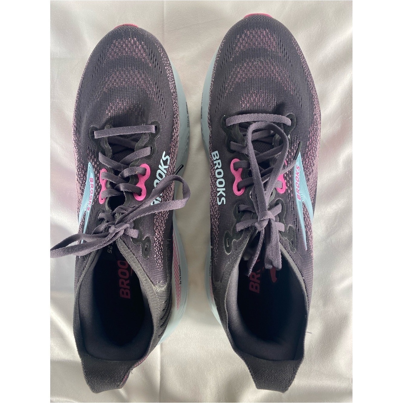 BROOKS Adrenaline GTS Running DNA Loft Nitrogen Injected, Pink, black size 12