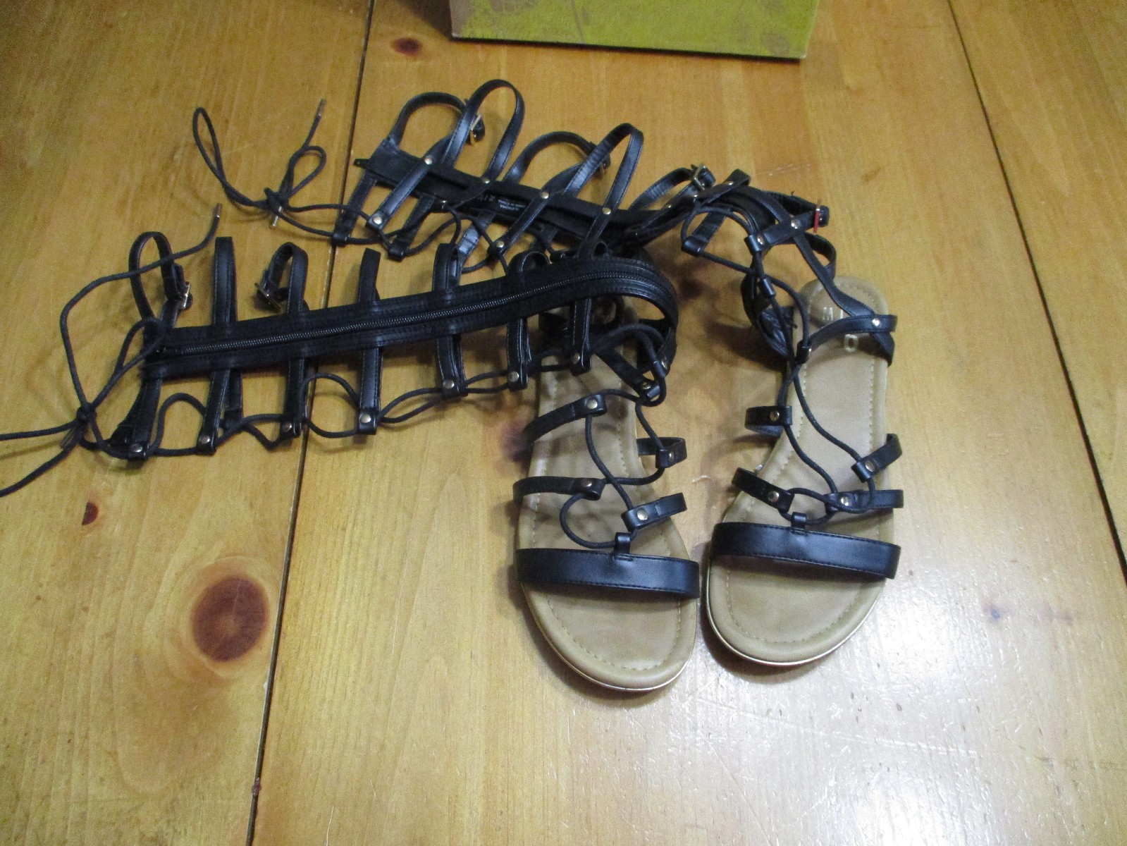 Mix NO. 6 Black Gladiator Glenora Sandals,Size 7 1/2 US,EU 38,UK 5