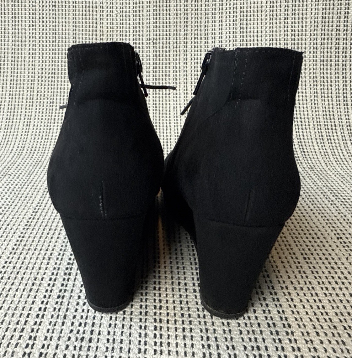 Universal Thread Womens Size 7.5 Black Suede Wedge Booties Boots Lace Up Zip Up
